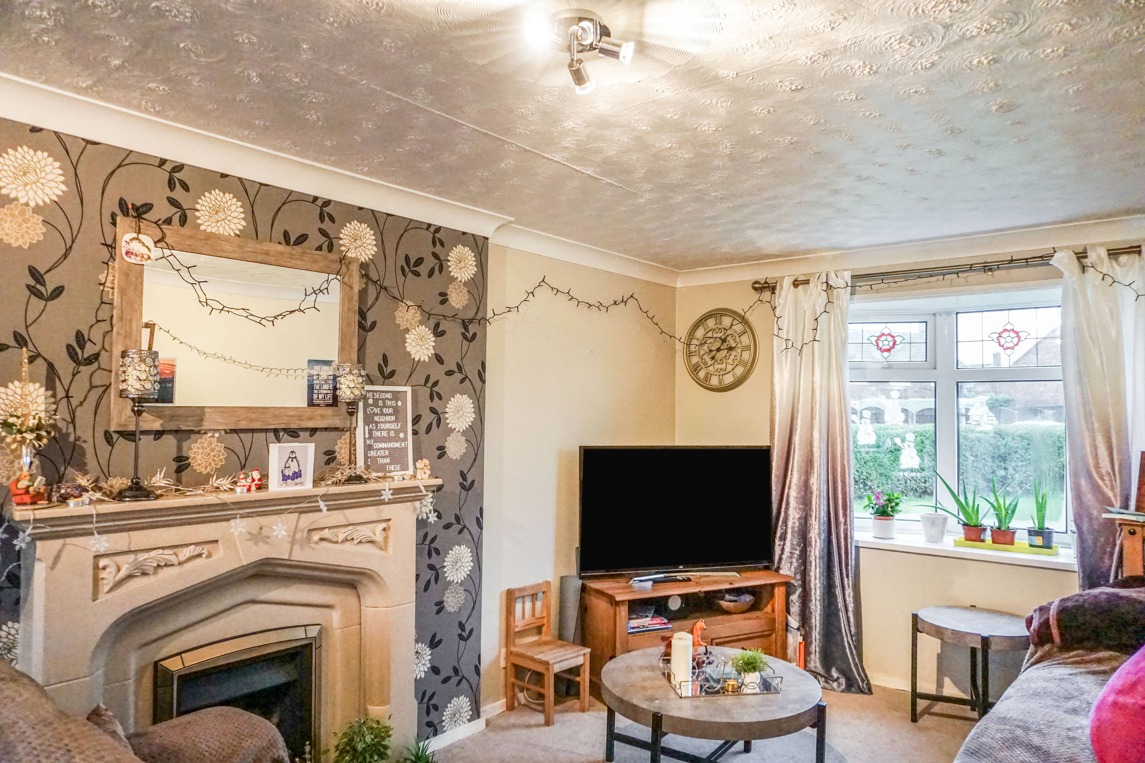 Lounge/Dining Room