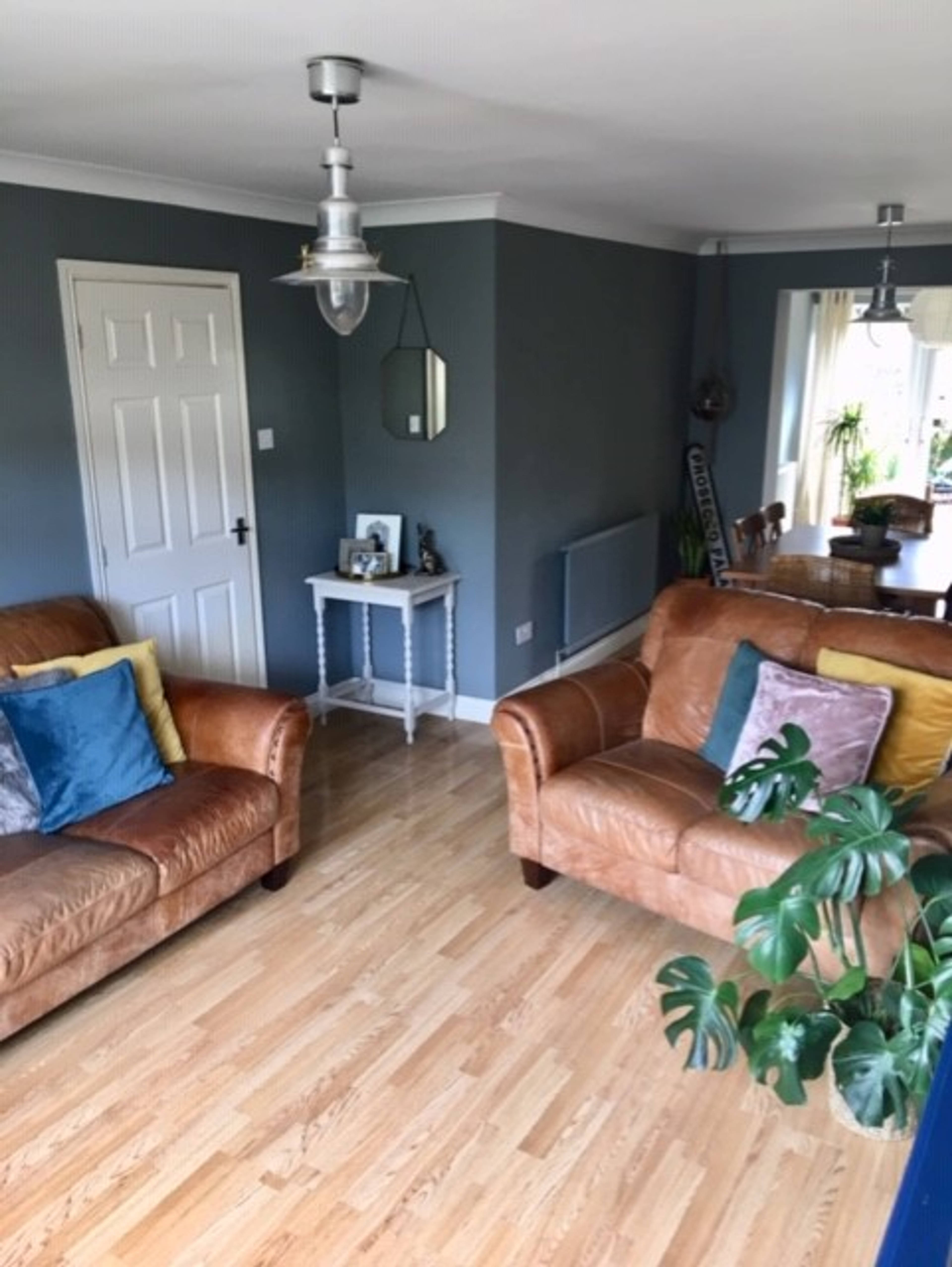 Lounge/Dining Room