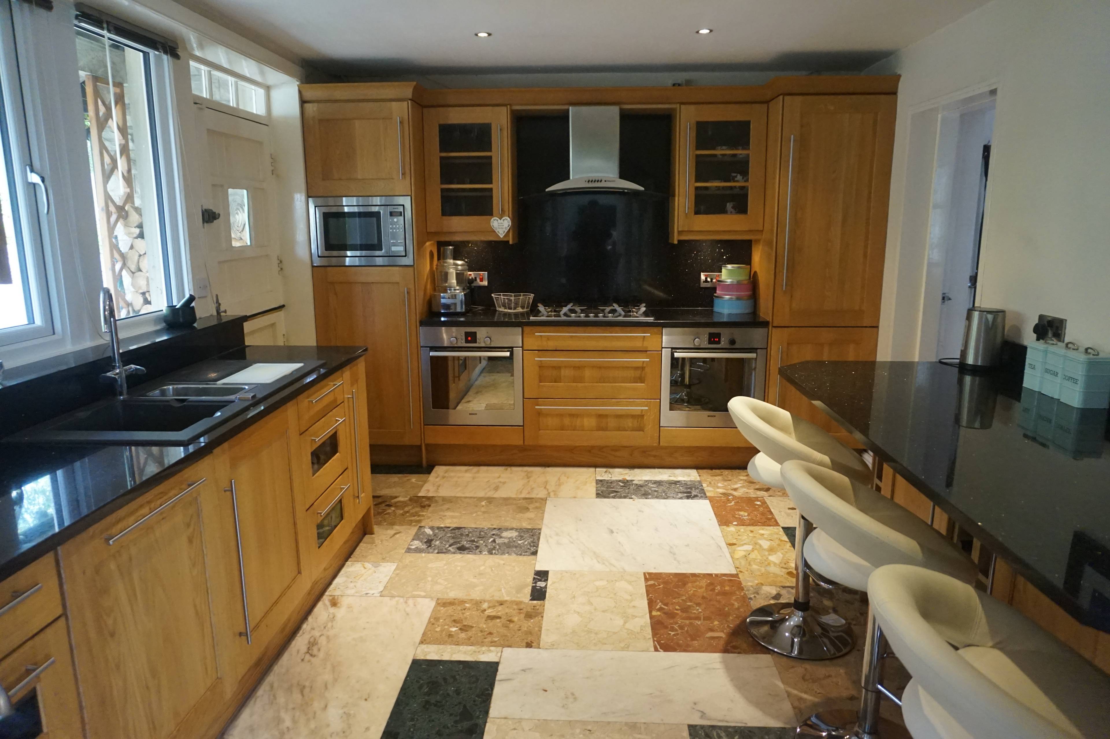 Kitchen / Breakfast