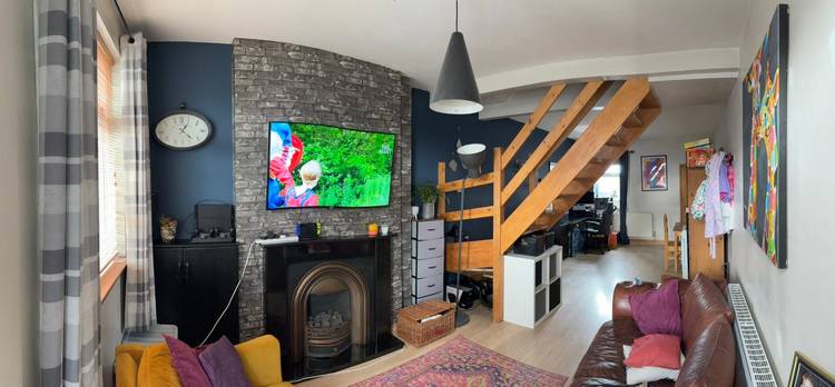 2 bedroom terraced house