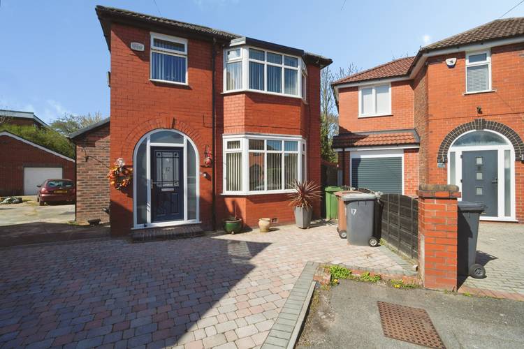 3 bedroom detached house