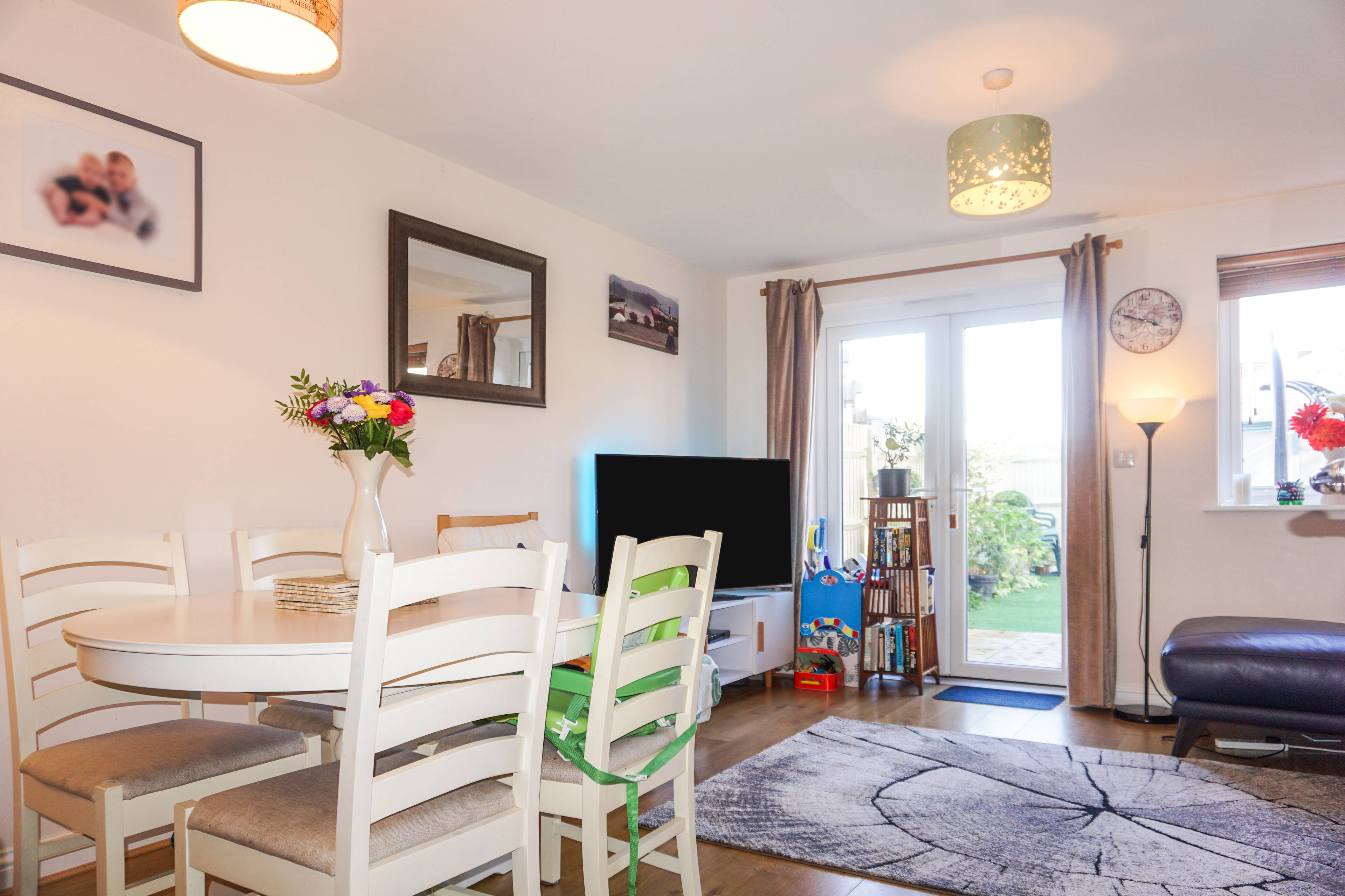 Lounge/Dining Room