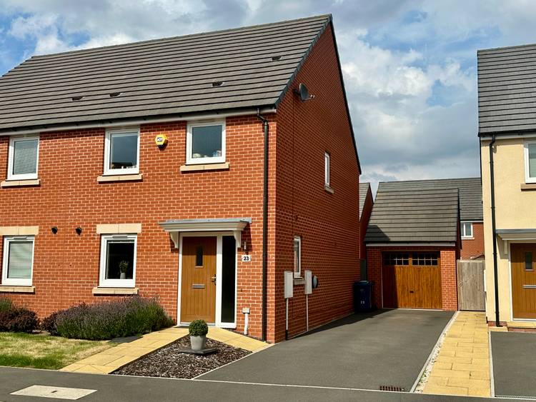 3 bedroom semi-detached house
