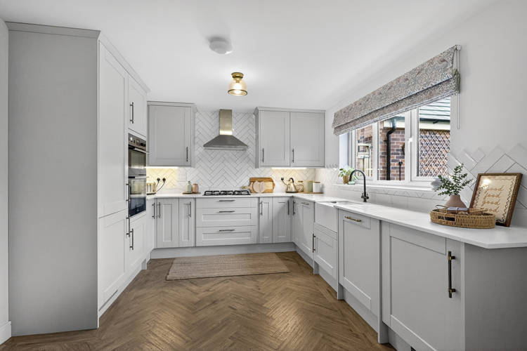 4 bedroom detached house