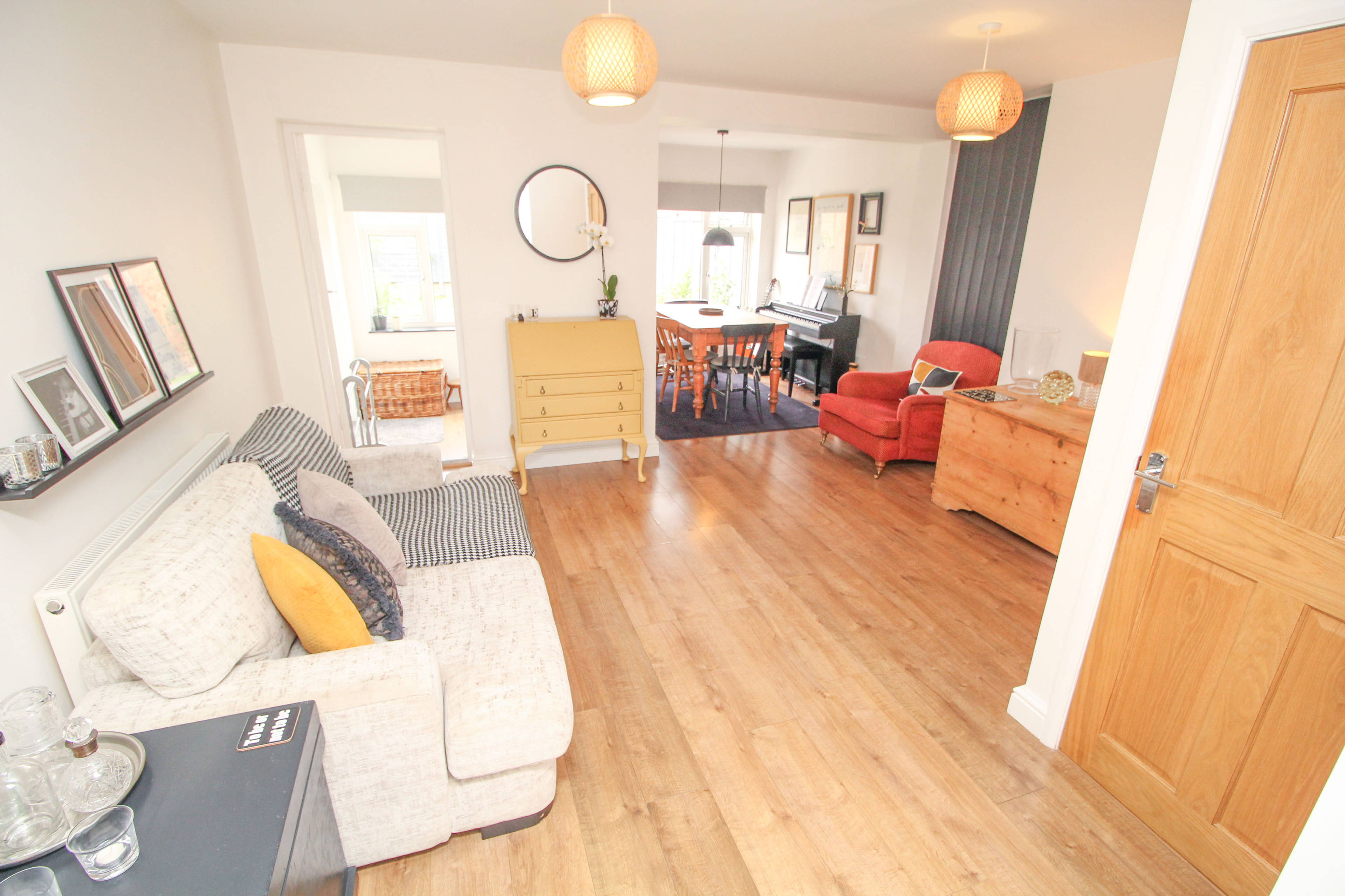 Lounge/Dining Room