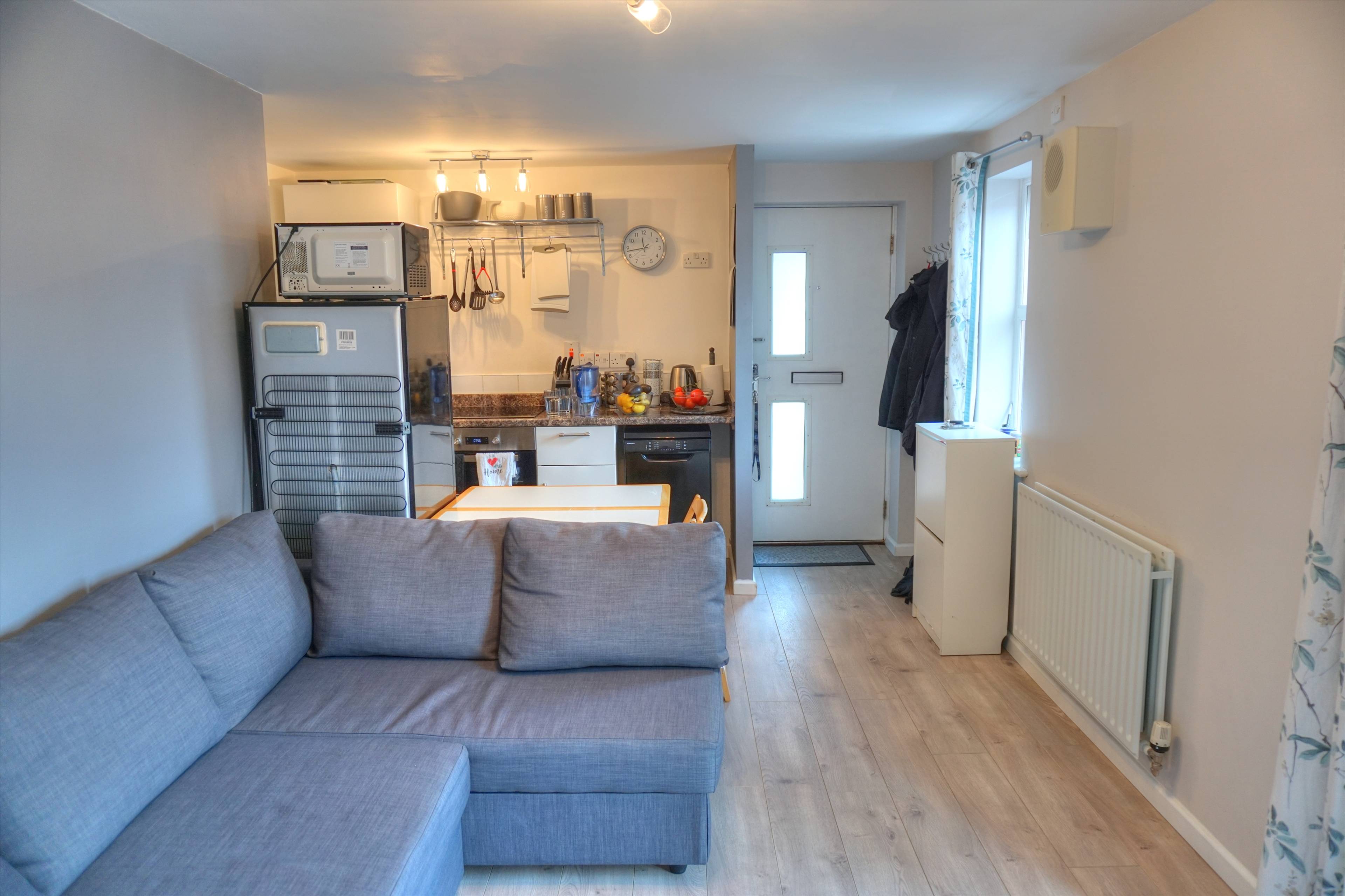 Lounge / Kitchen
