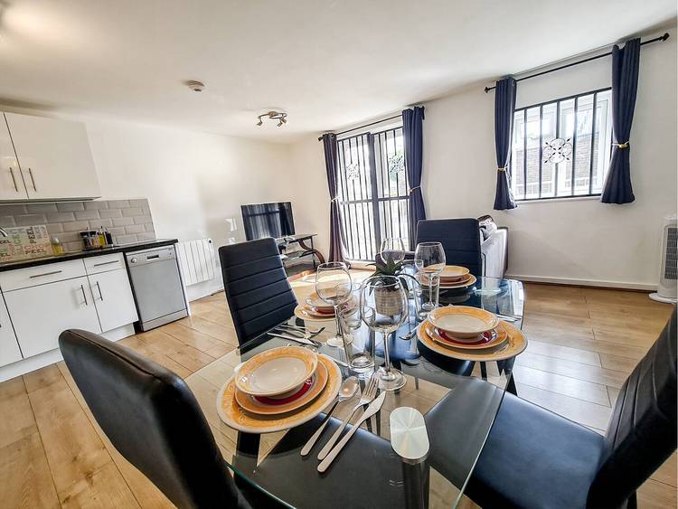 2 bedroom apartment