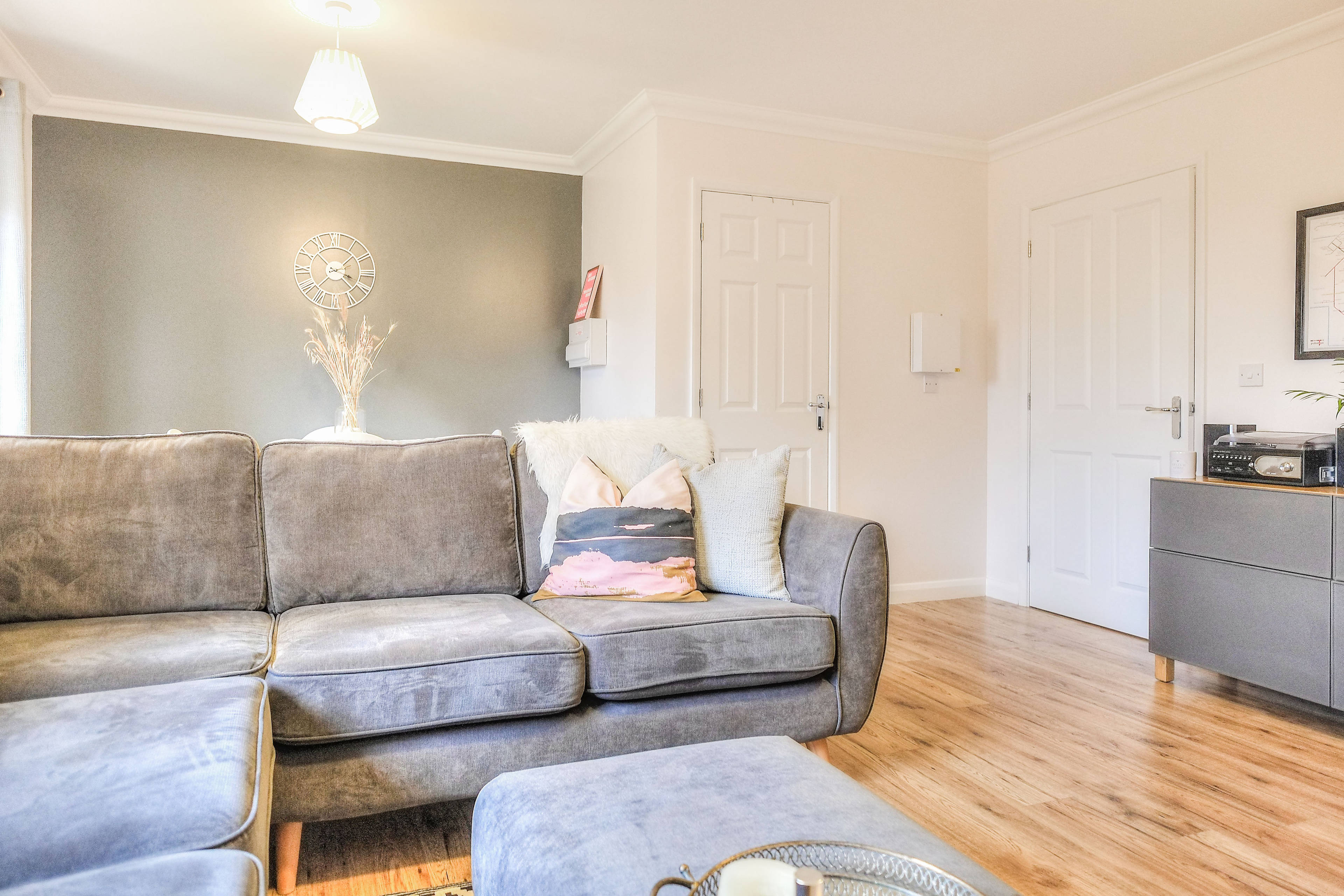 Lounge/Dining Room