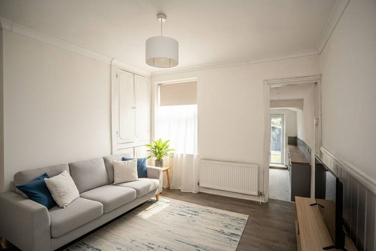 2 bedroom terraced house