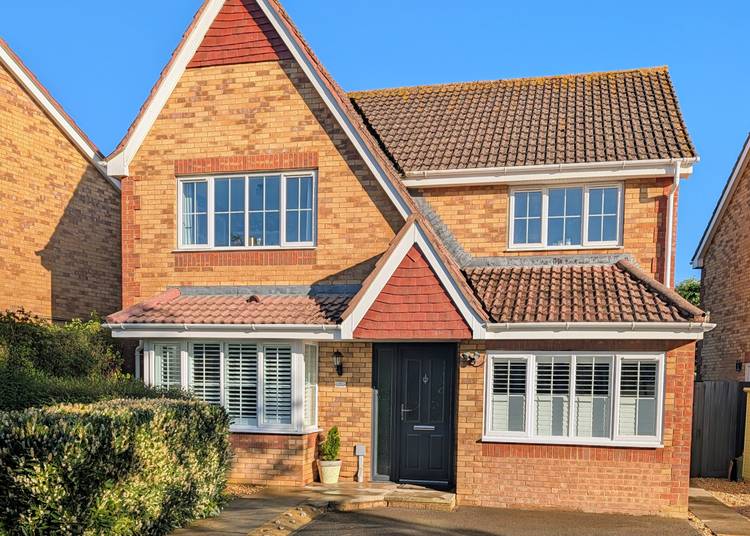 4 bedroom detached house