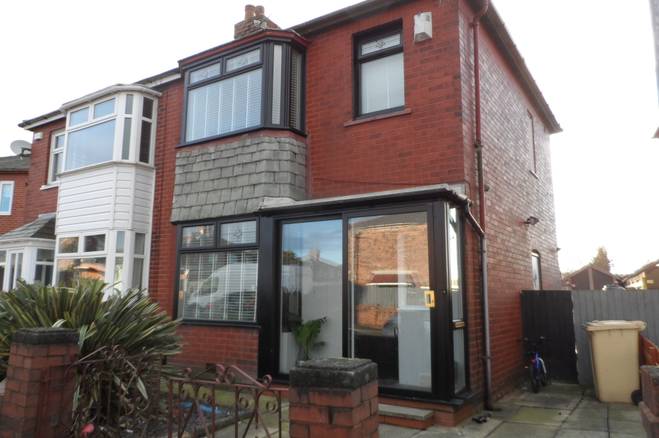 3 bedroom semi-detached house for sale in Edge Hill Road, Middle Hulton ...