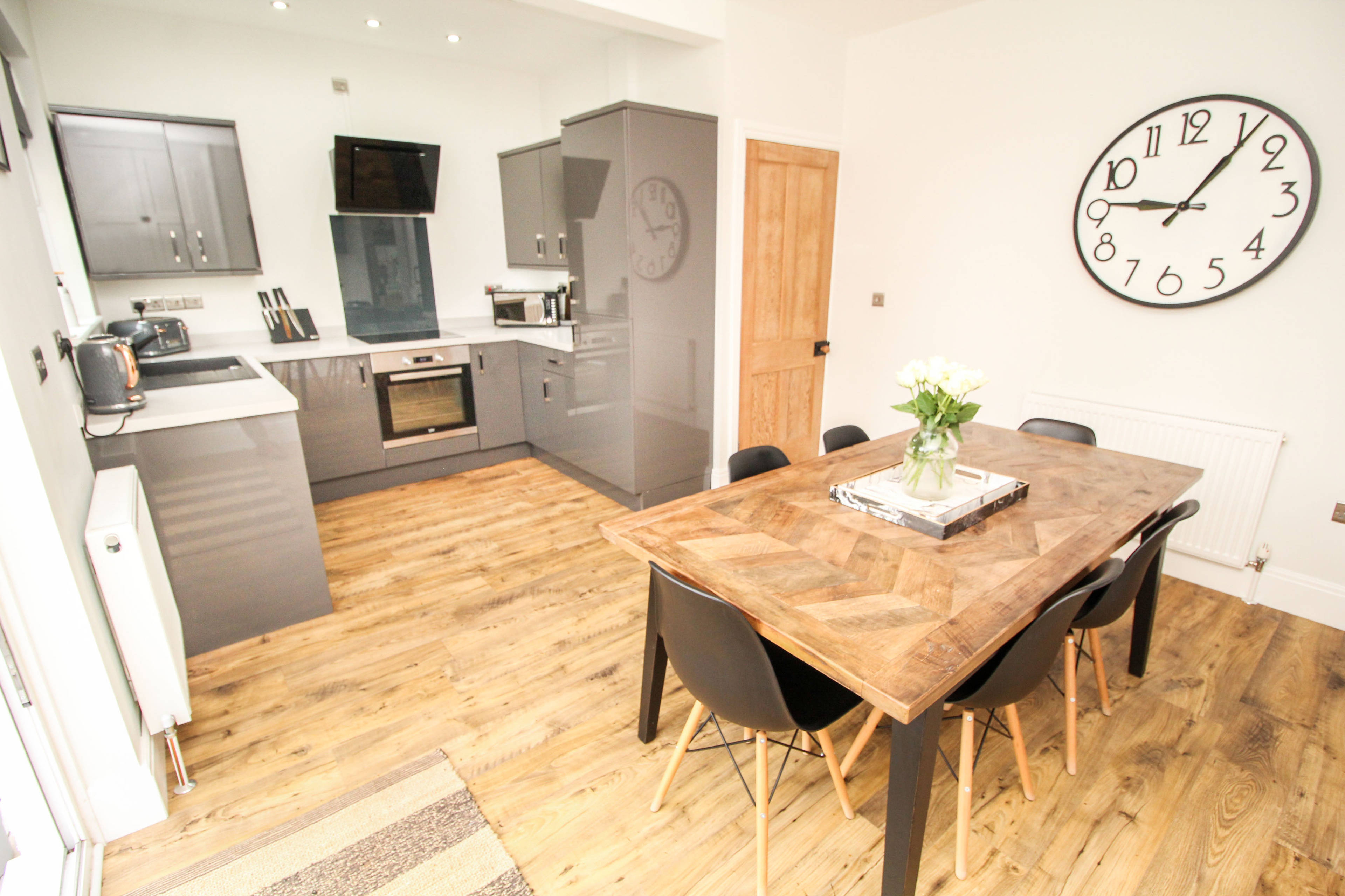 Kitchen/Dining Room