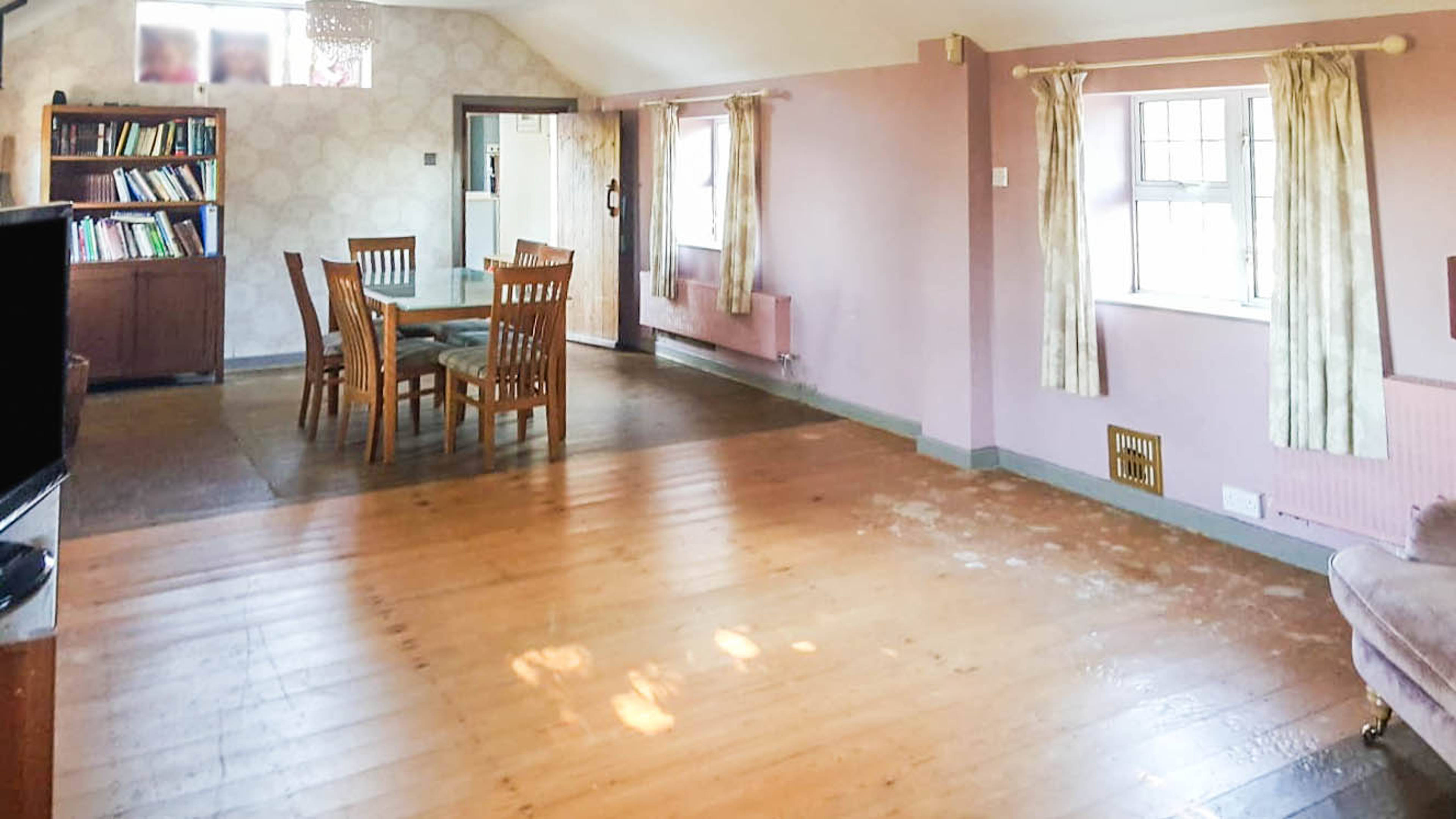 Lounge/Dining Room