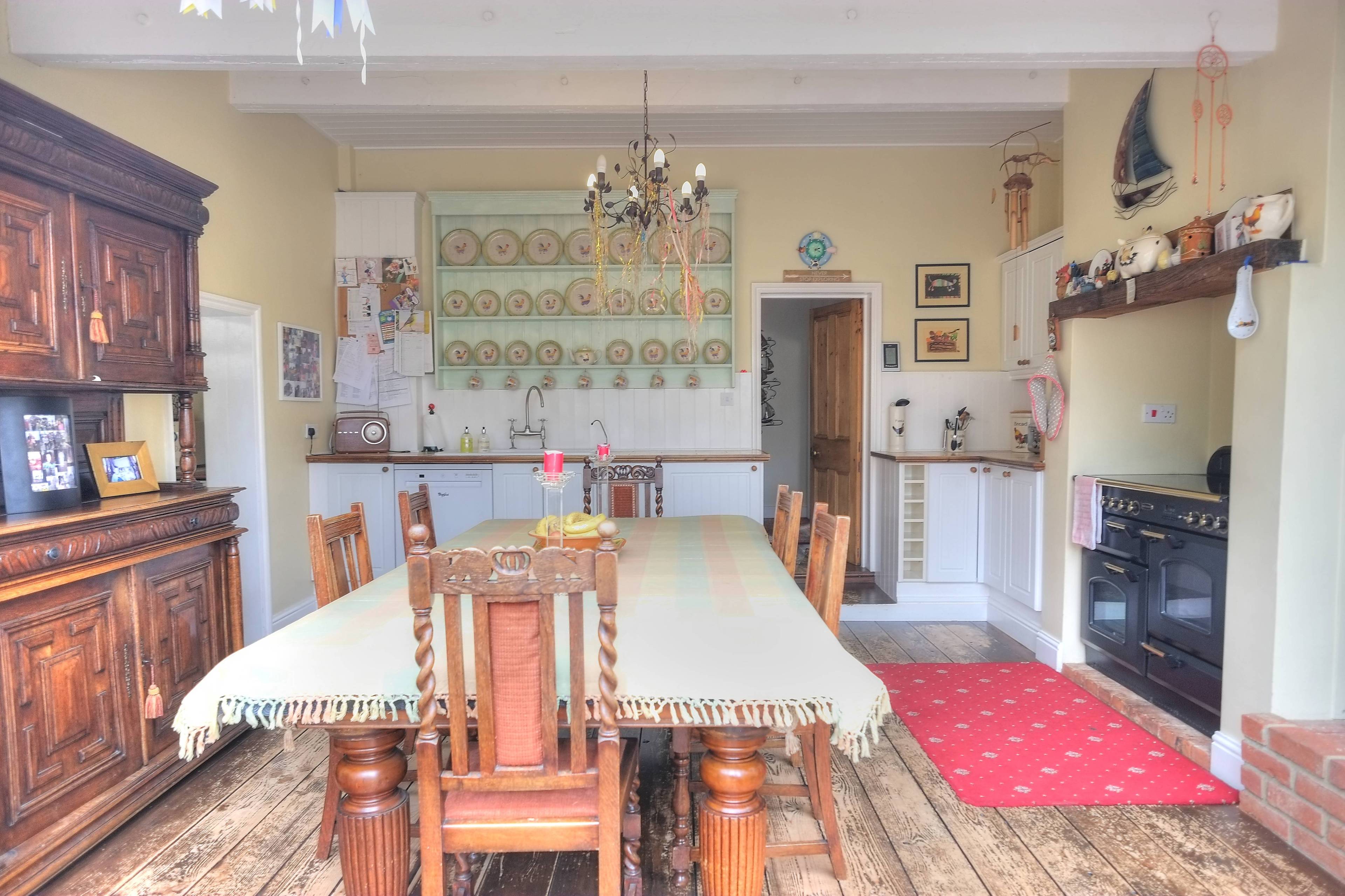 Kitchen/Dining Room