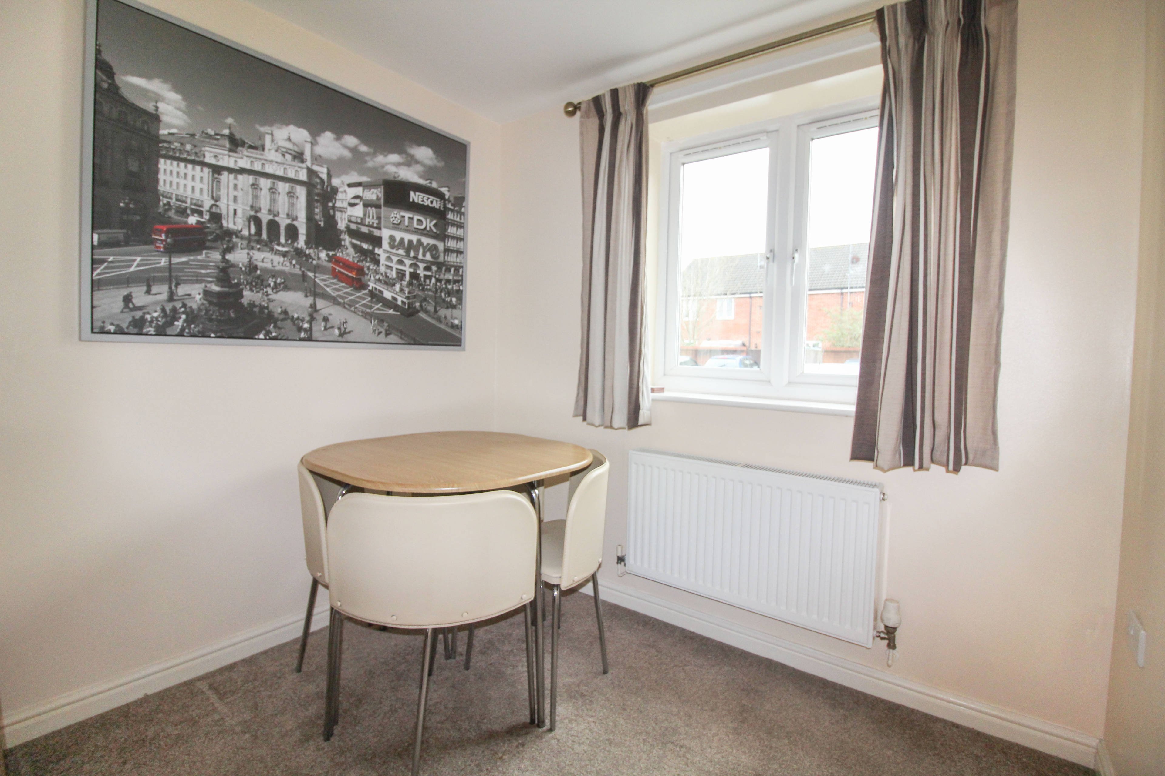 Lounge/Dining Room