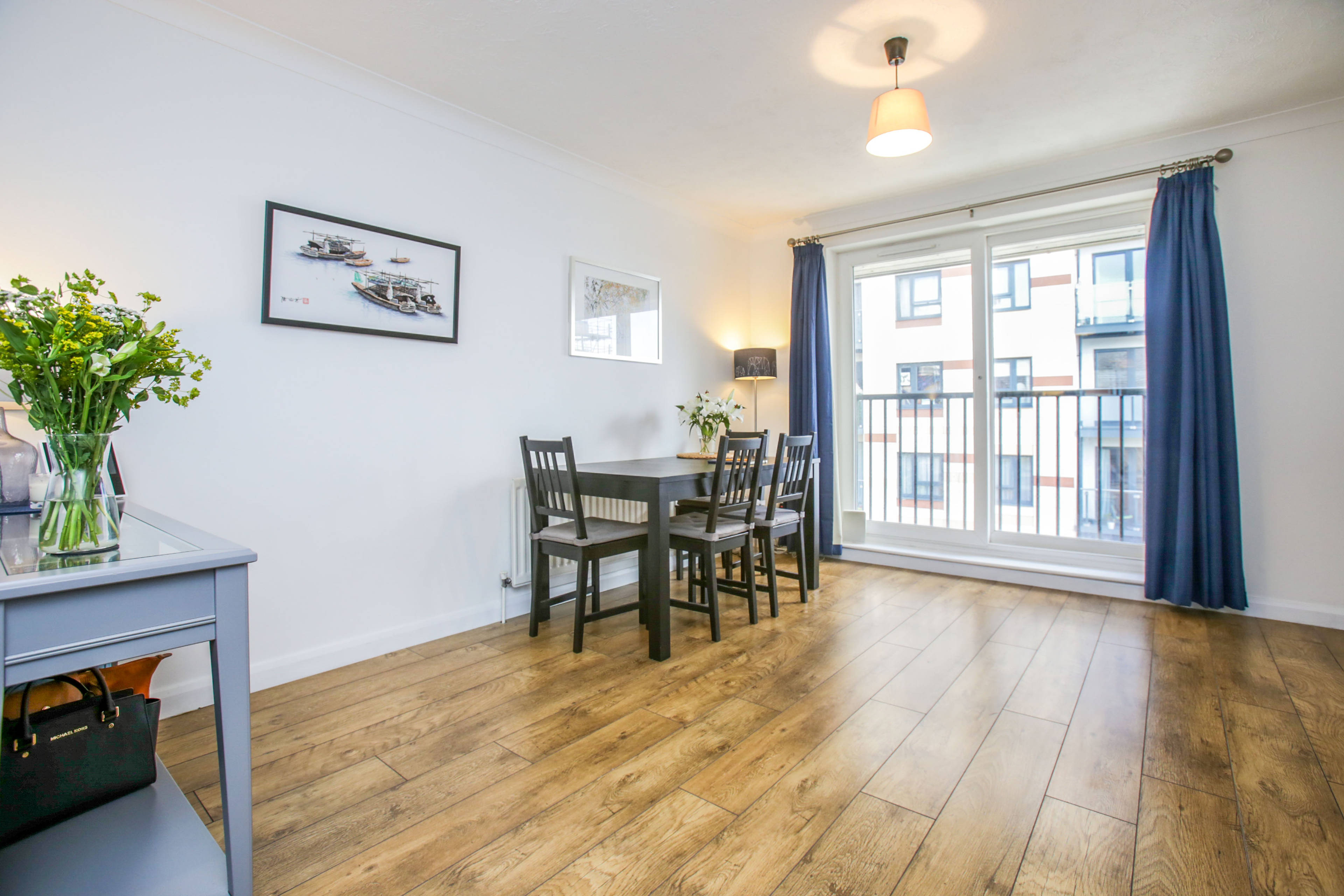 Lounge/Dining Room