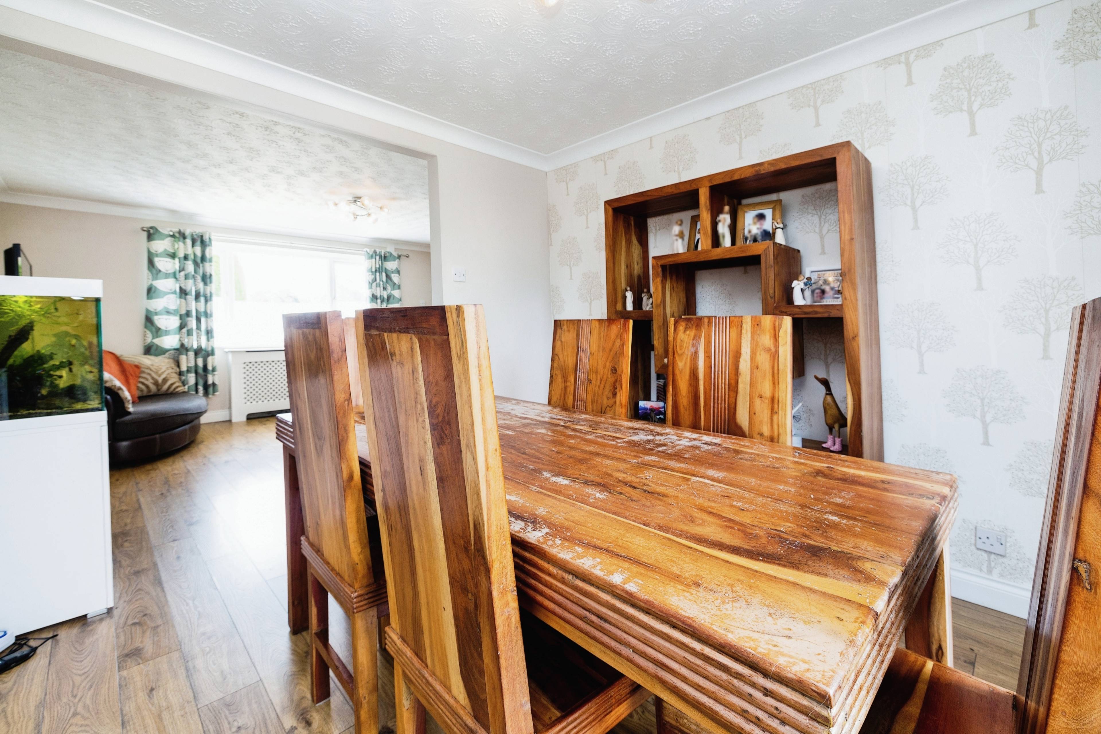 Lounge/Dining Room