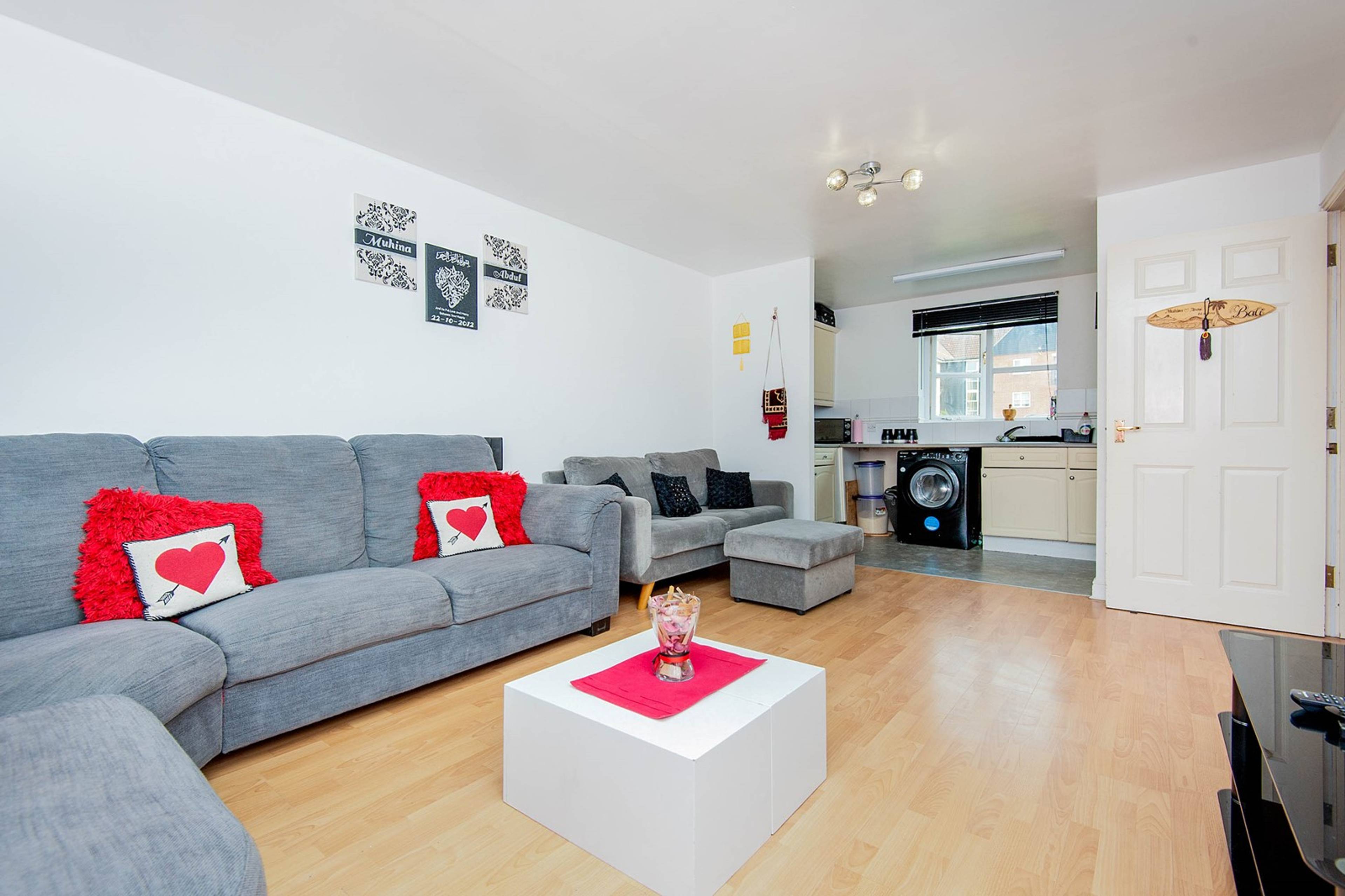 Lounge/Dining Room