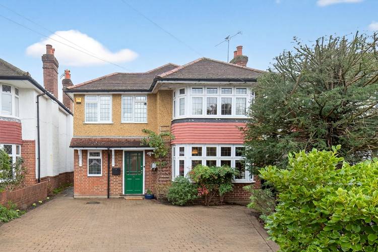 4 bedroom detached house