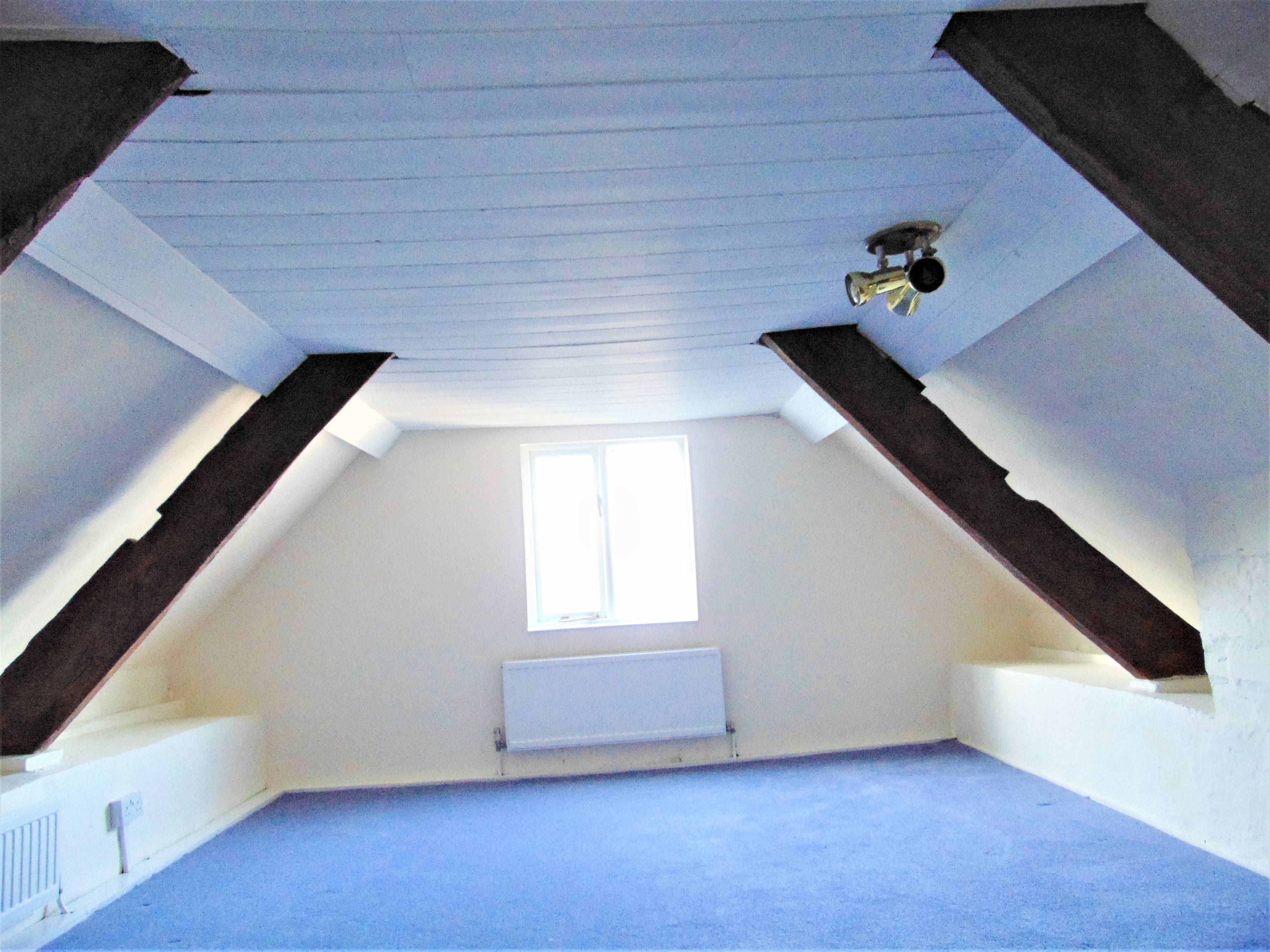 Bedroom 5/Games Room