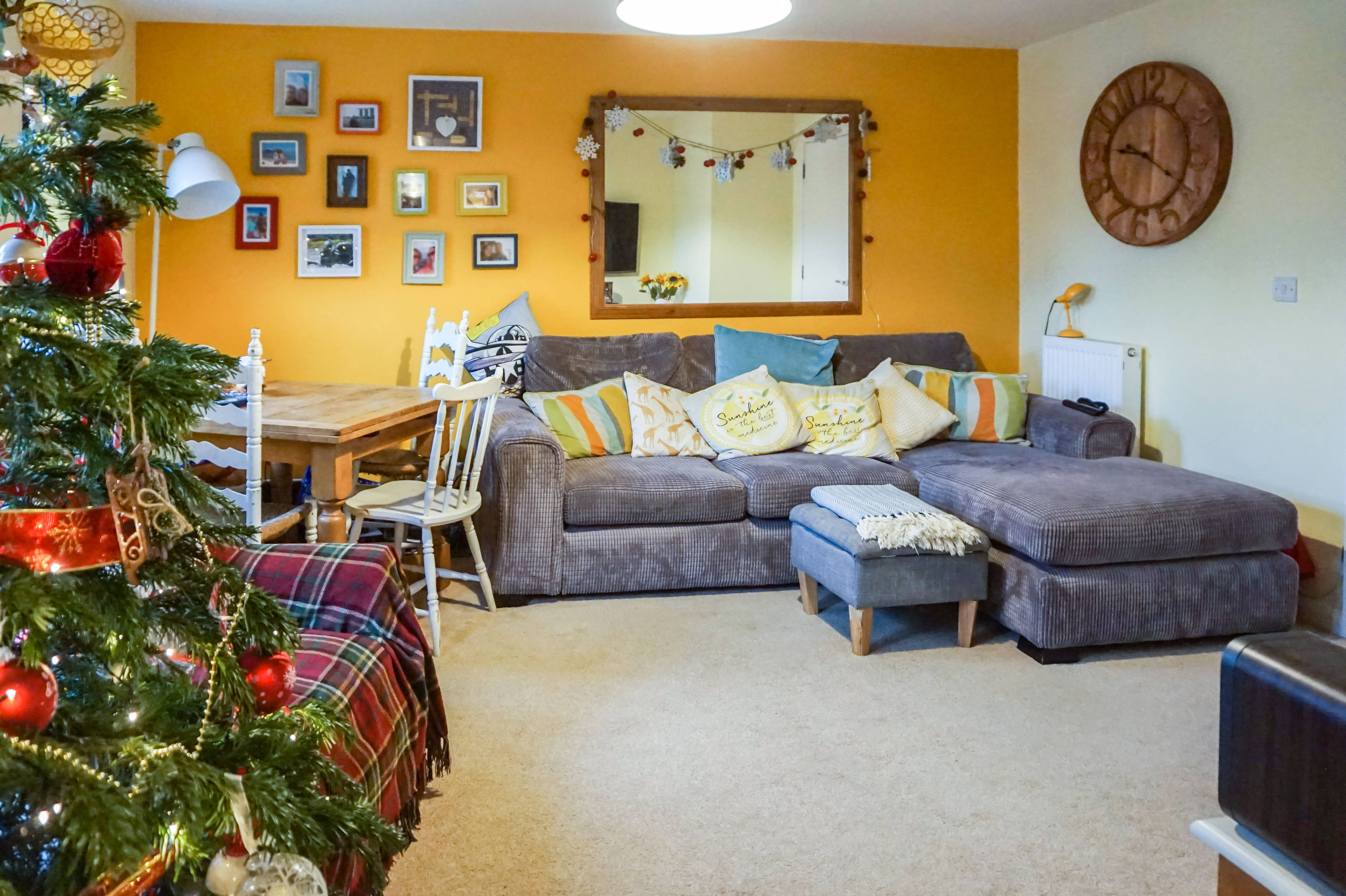 Lounge/Dining Room