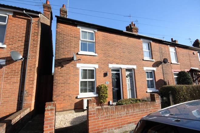 2 bedroom end of terrace house for sale in Beche Road, Colchester, CO2 7LS