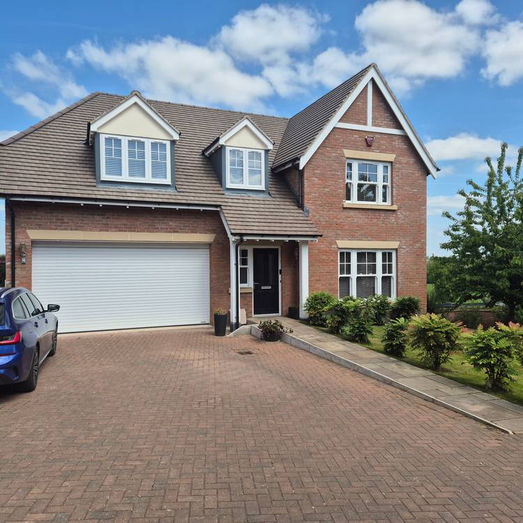 4 bedroom detached house