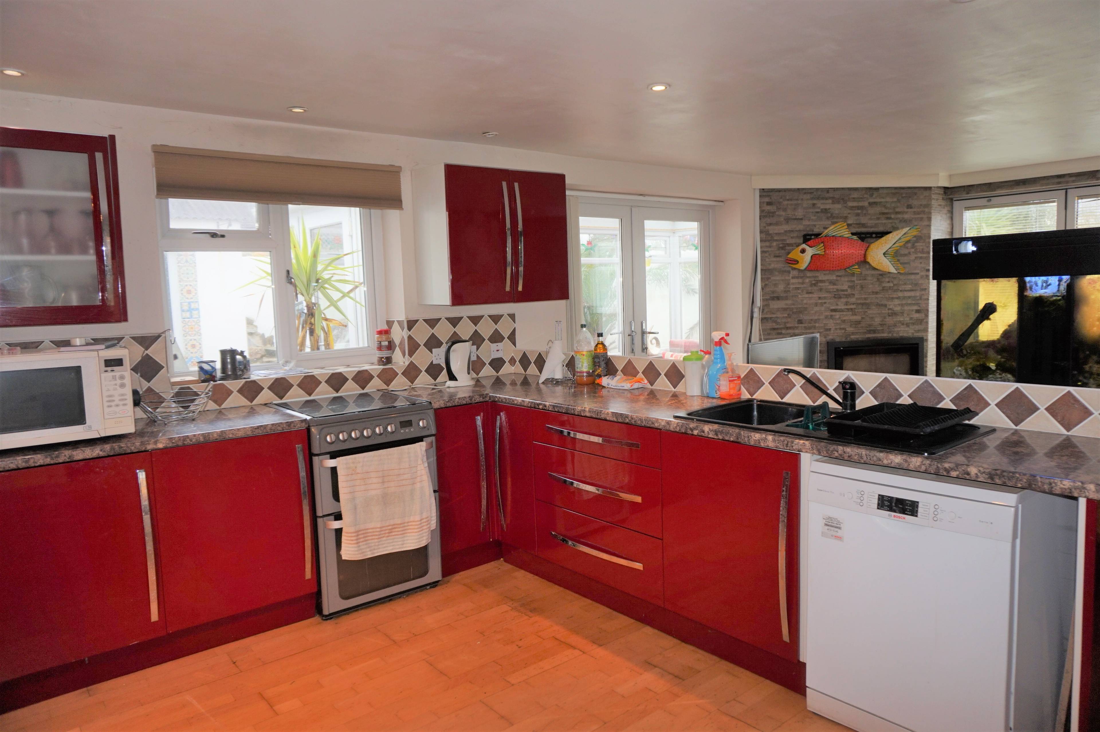 Lounge / Kitchen