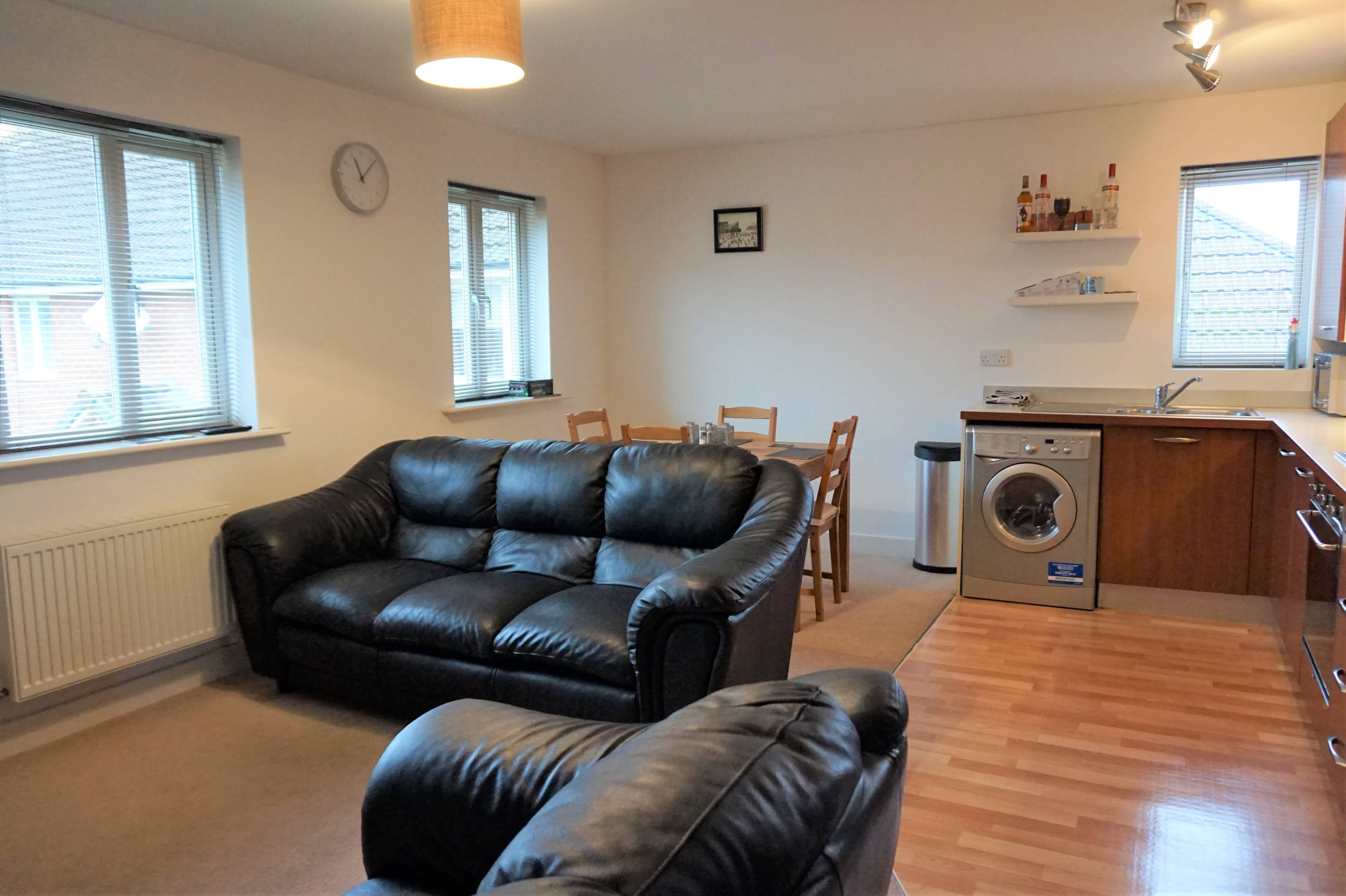 Lounge / Kitchen
