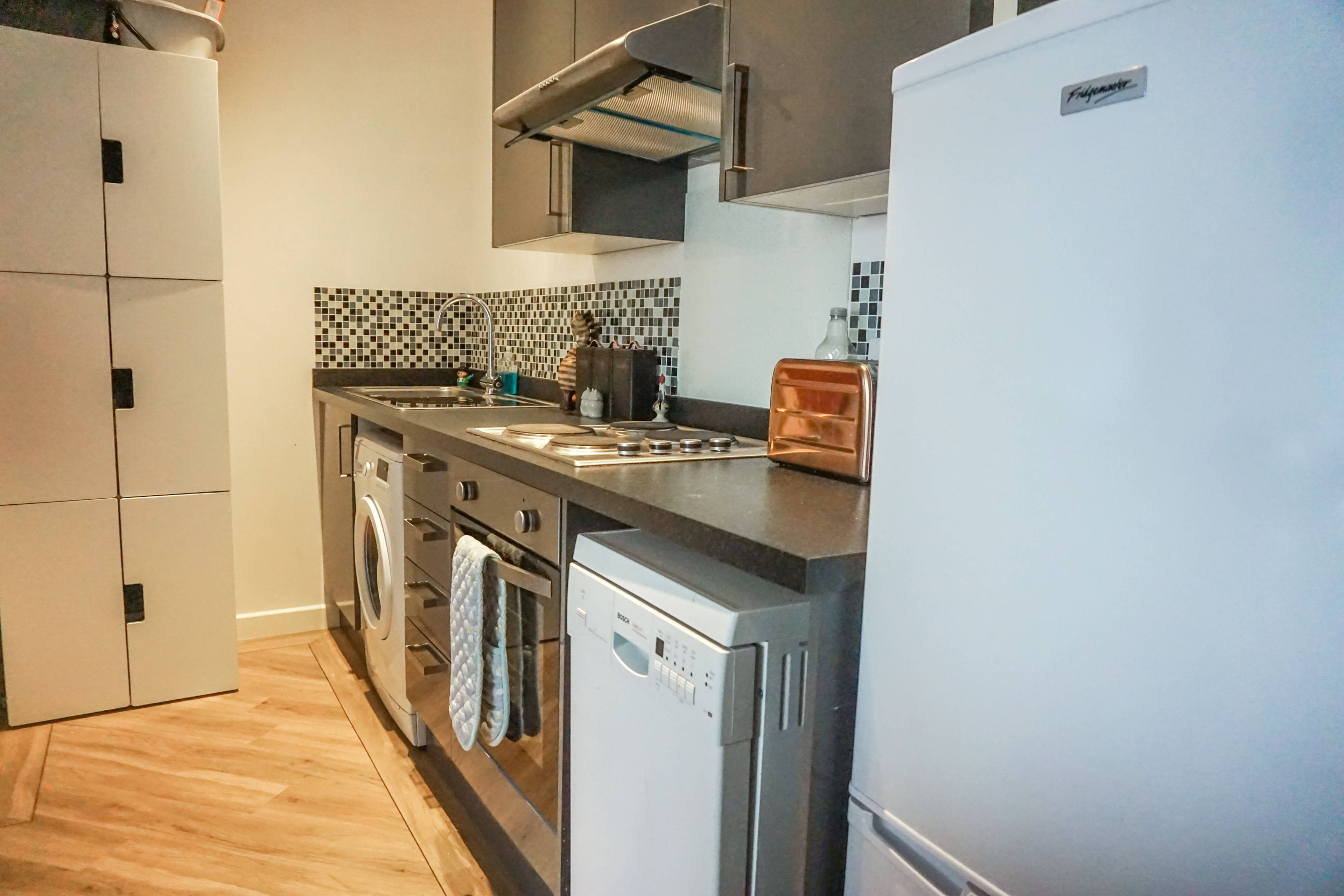 Lounge / Kitchen