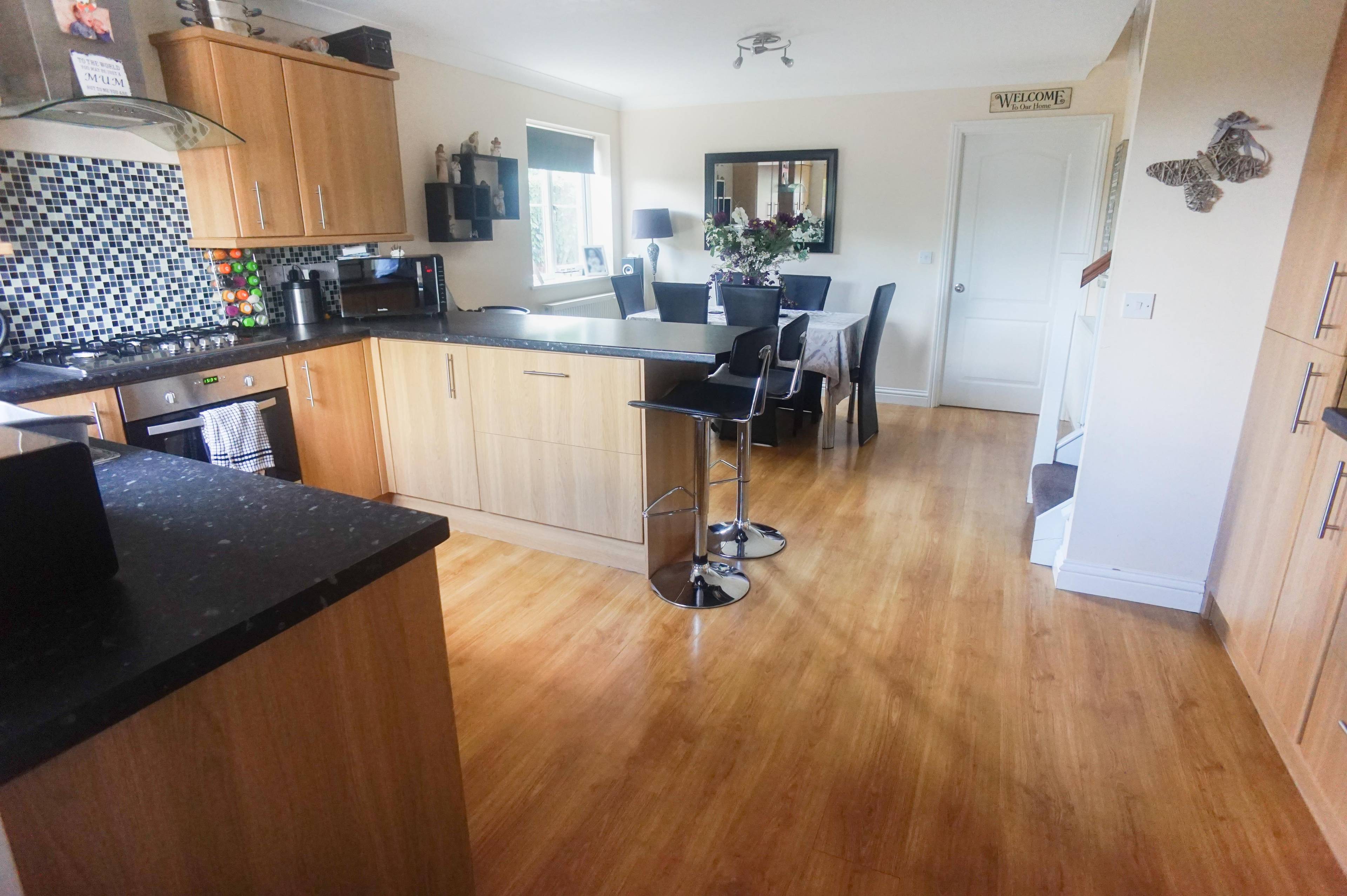 Kitchen/Dining Room