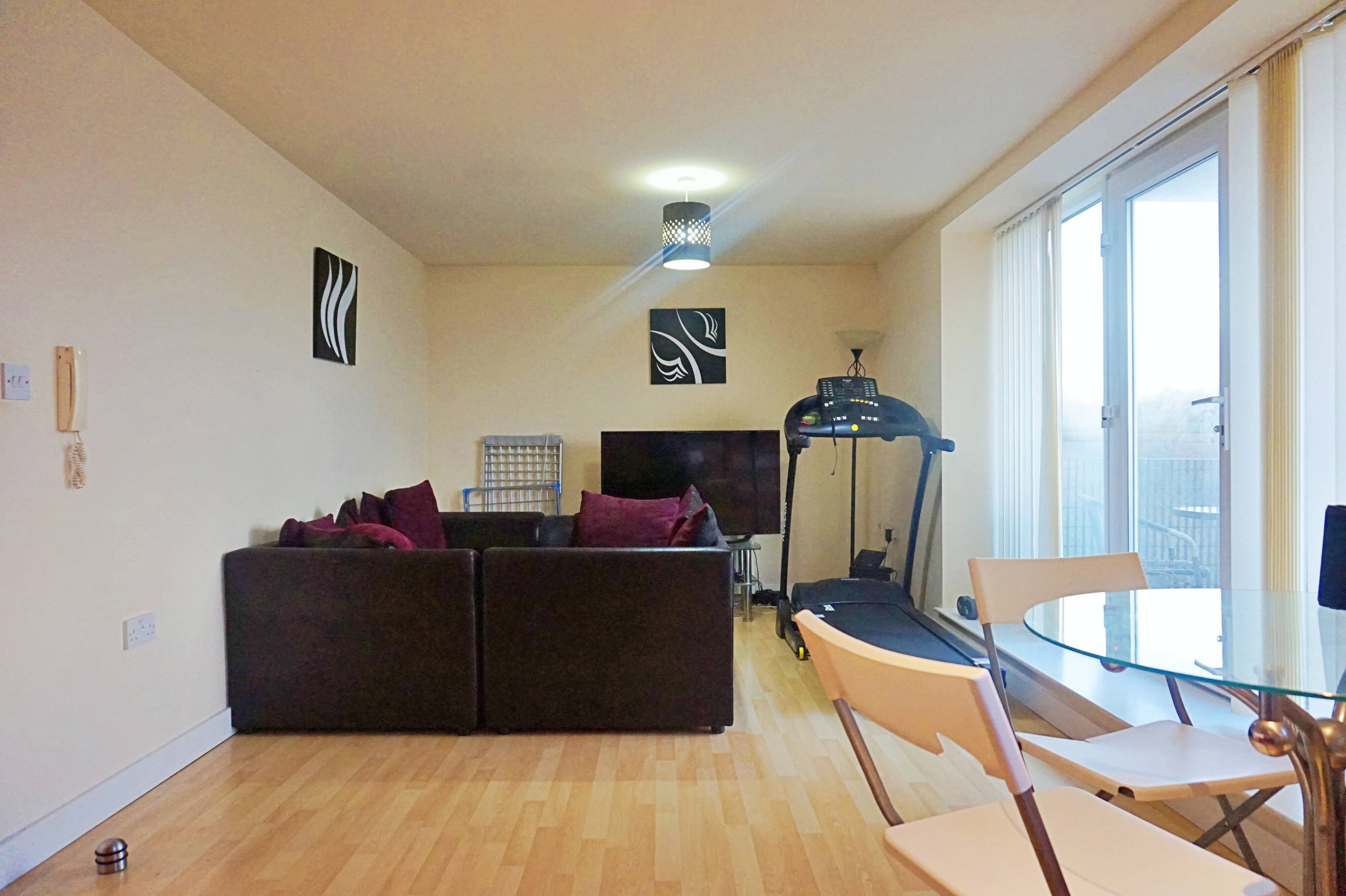 Lounge / Kitchen