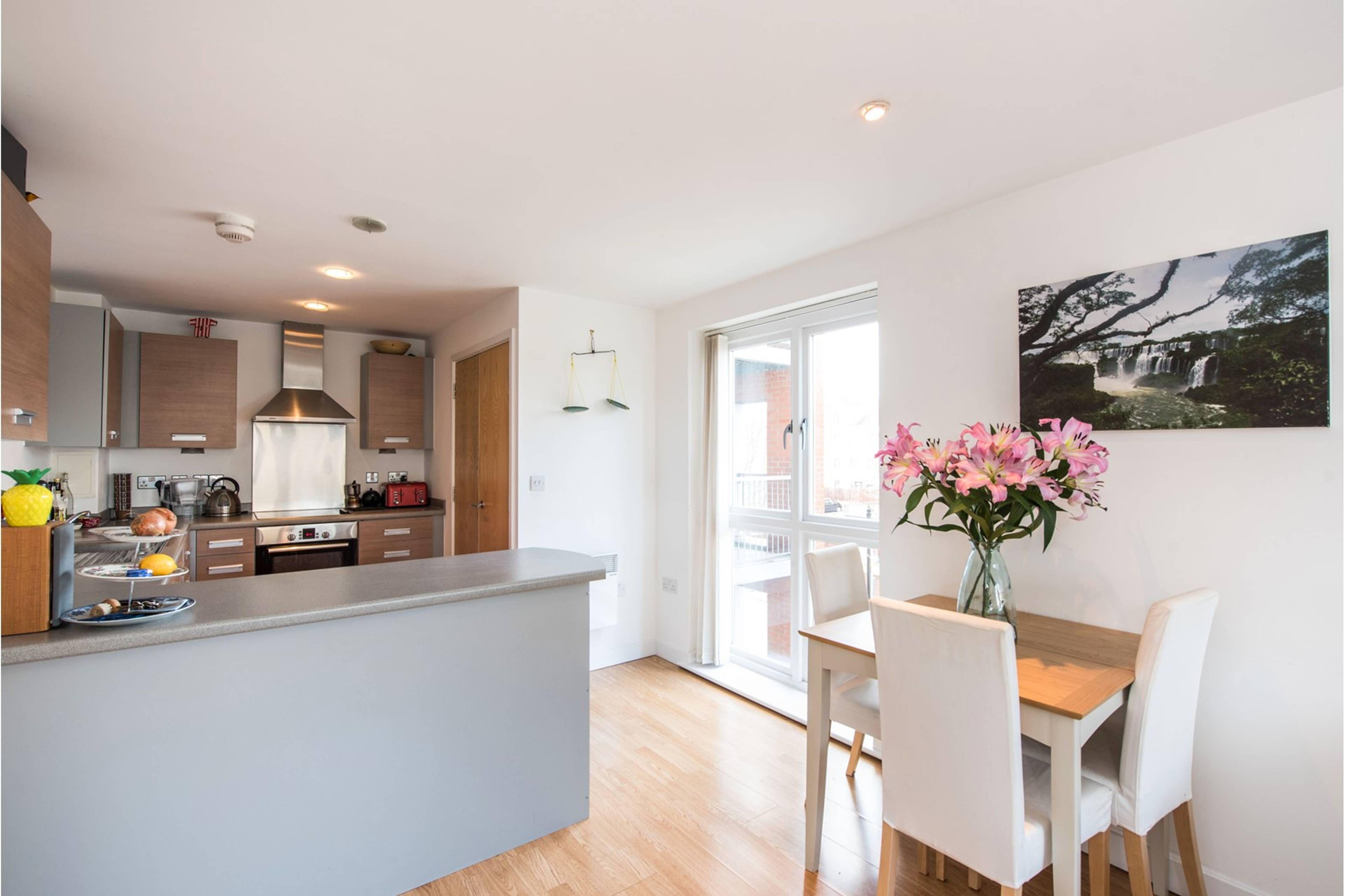 Lounge / Kitchen
