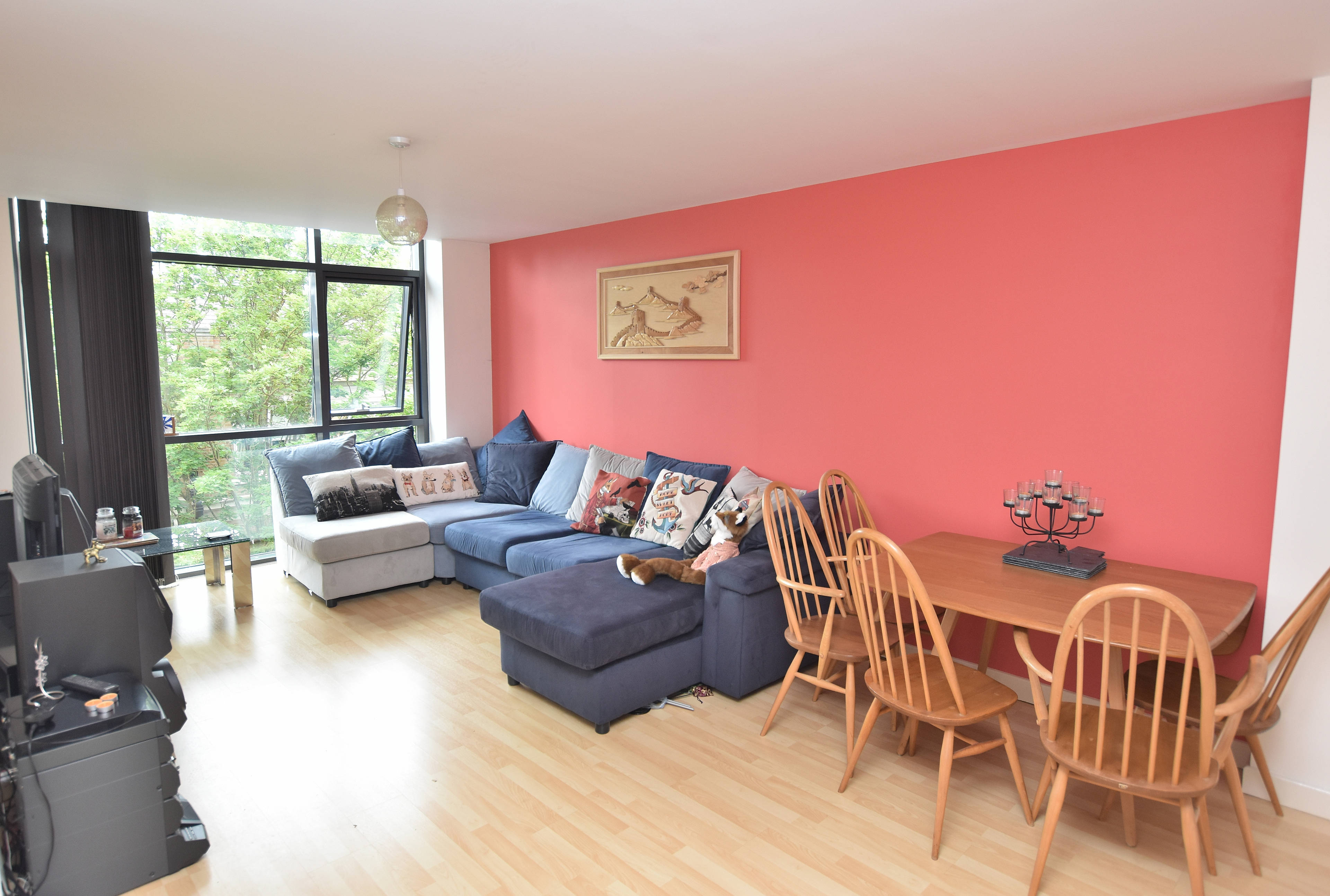 Lounge/Dining Room