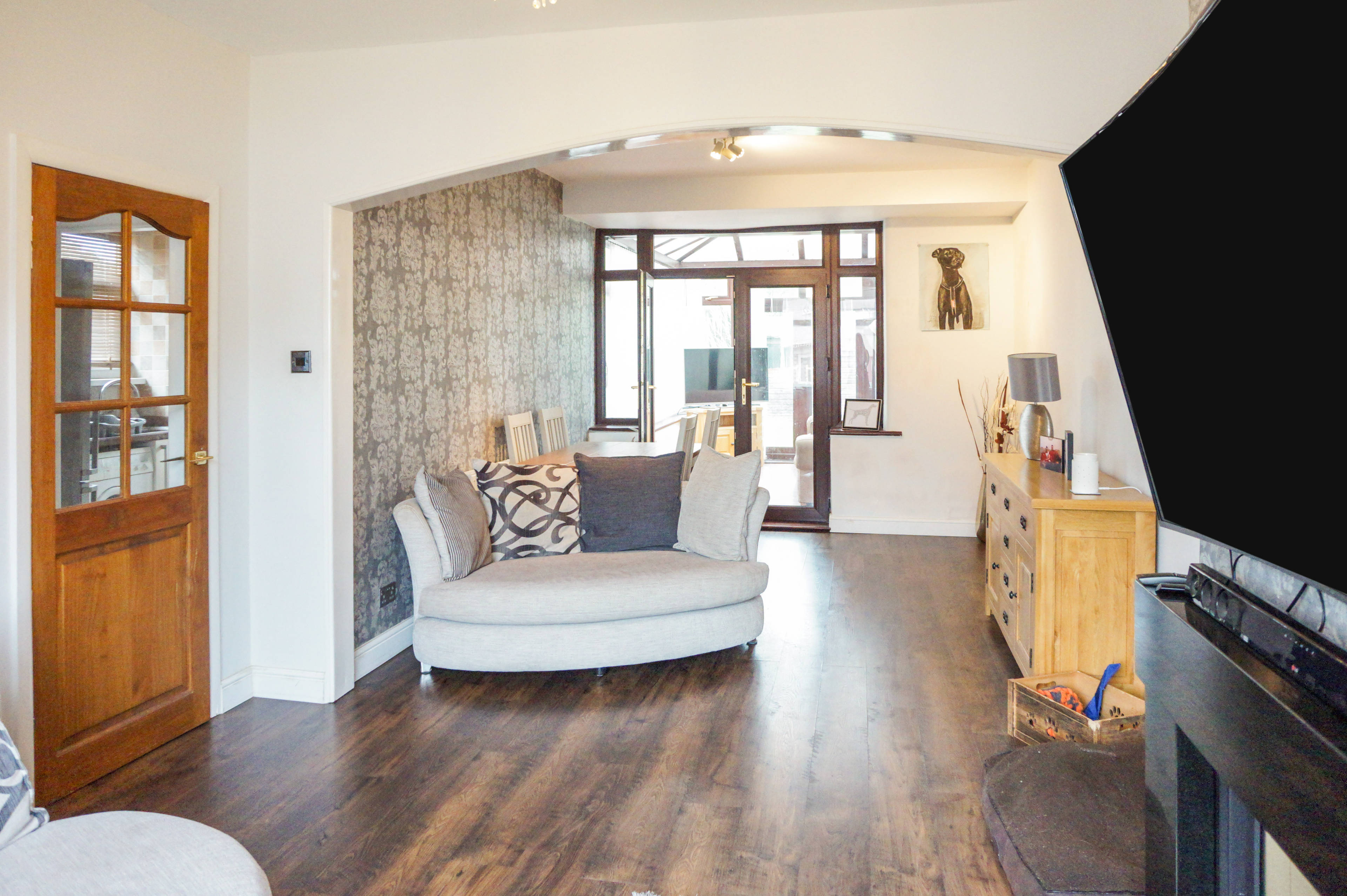 Lounge/Dining Room