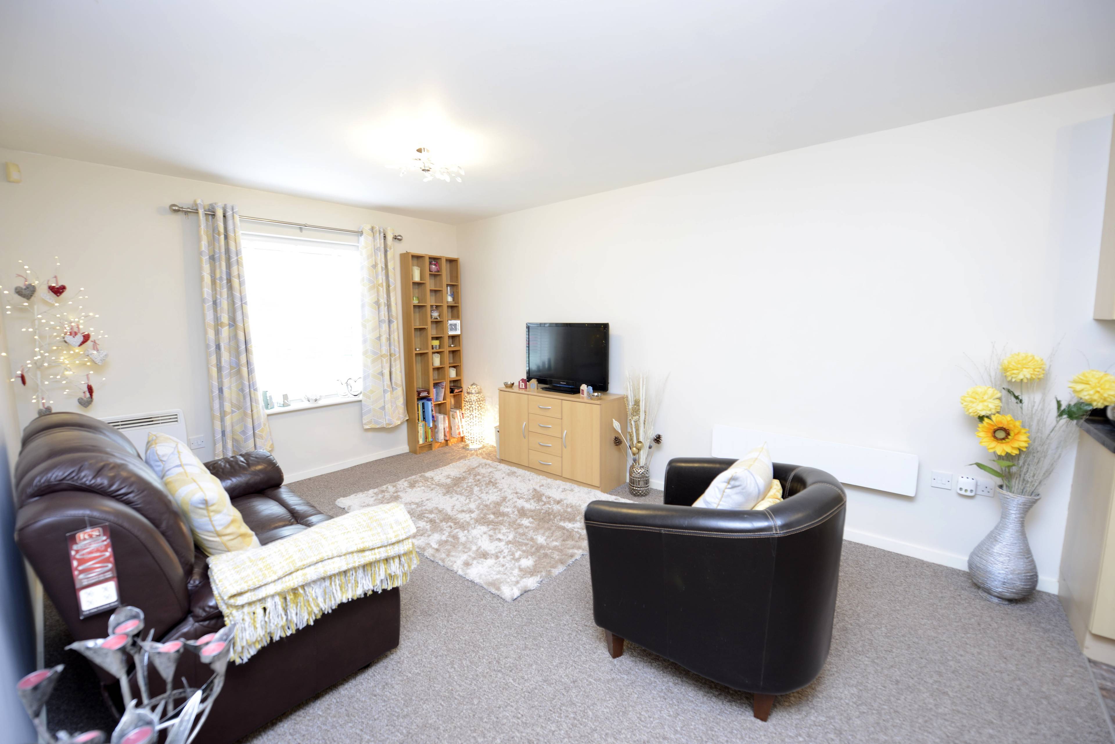 Lounge / Kitchen