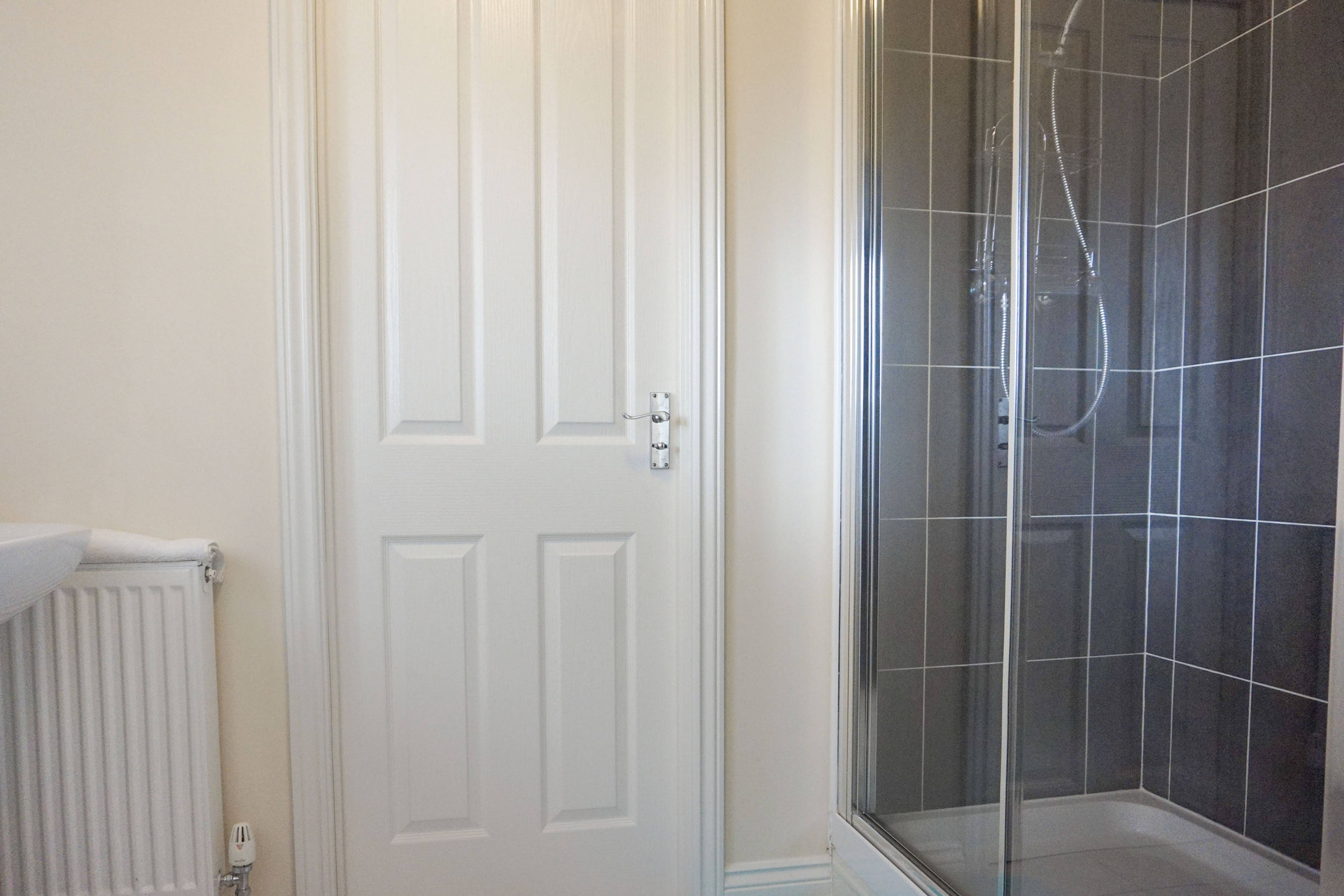 Jack & Jill En-suite