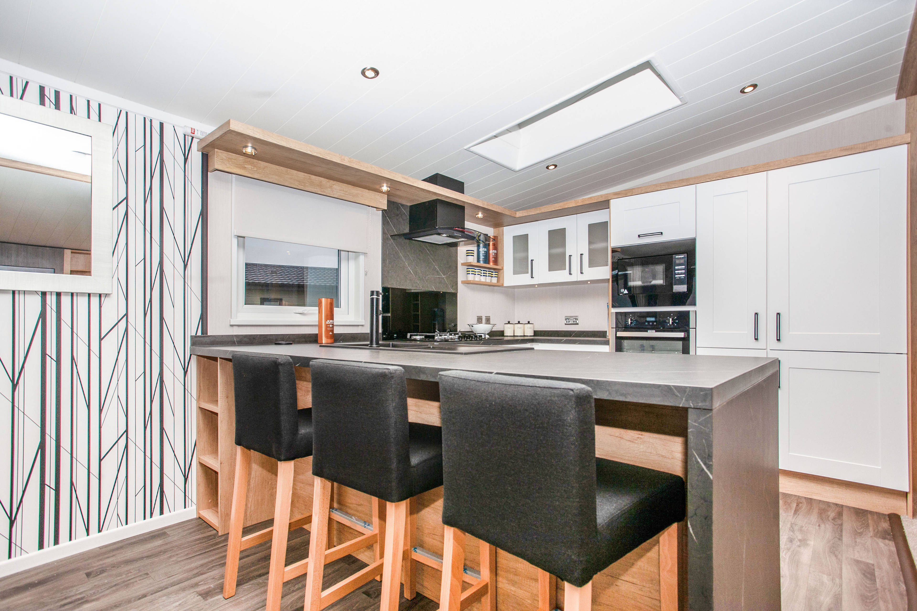 Lodge Kitchen/Living