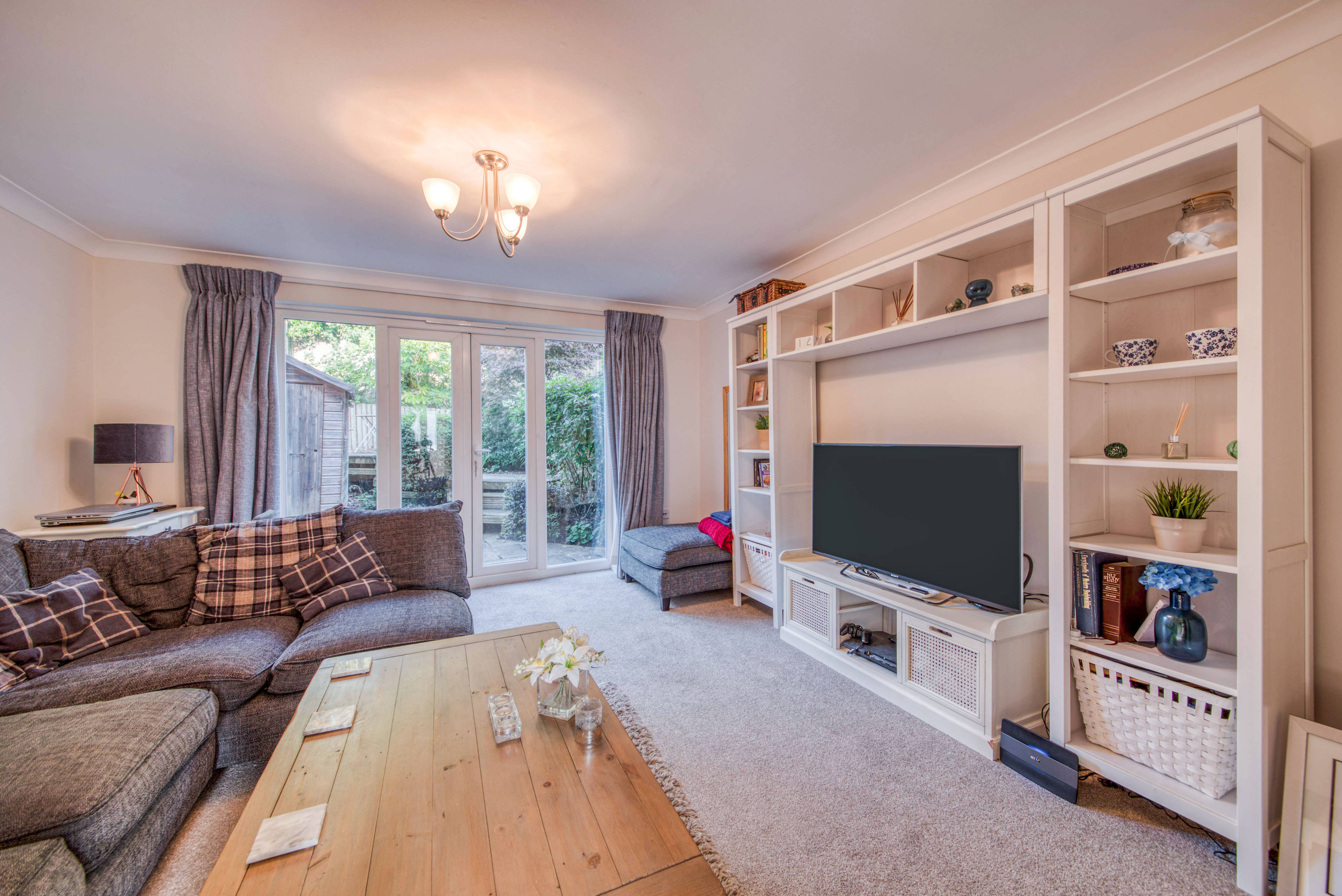 Lounge/Dining Room