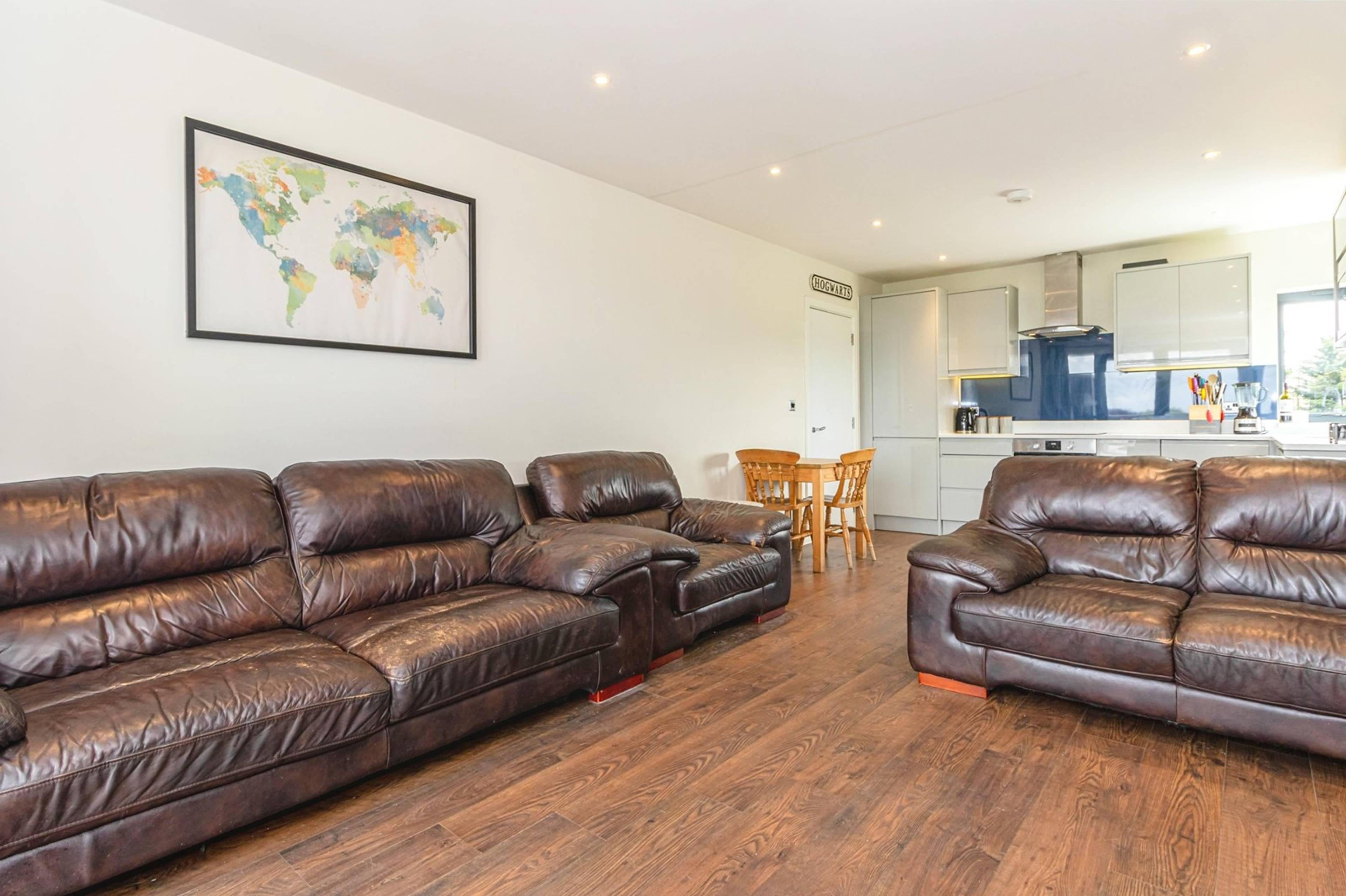 Lounge / Kitchen