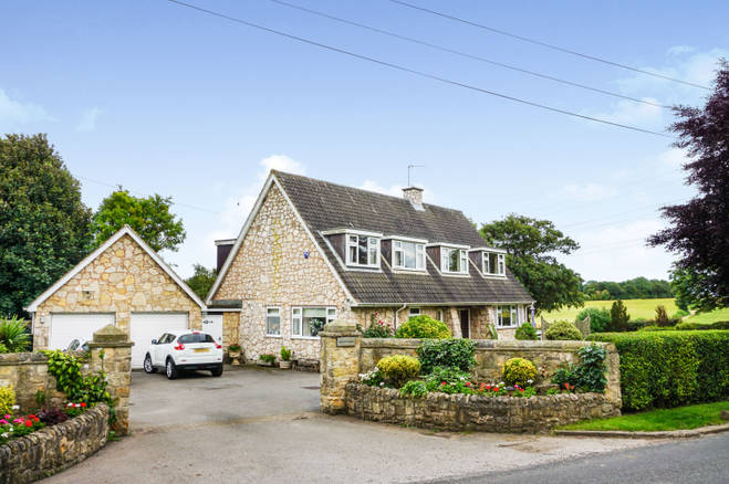 4 bedroom detached house for sale in Claypit Lane, Ledsham, LS25 5LP