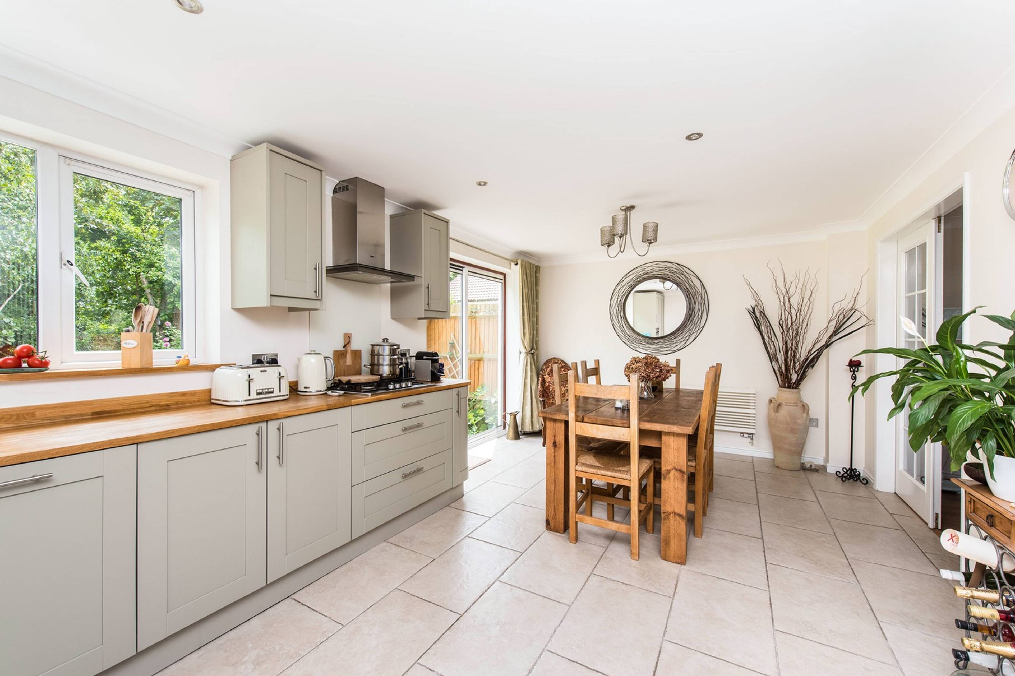 Kitchen/Dining Room