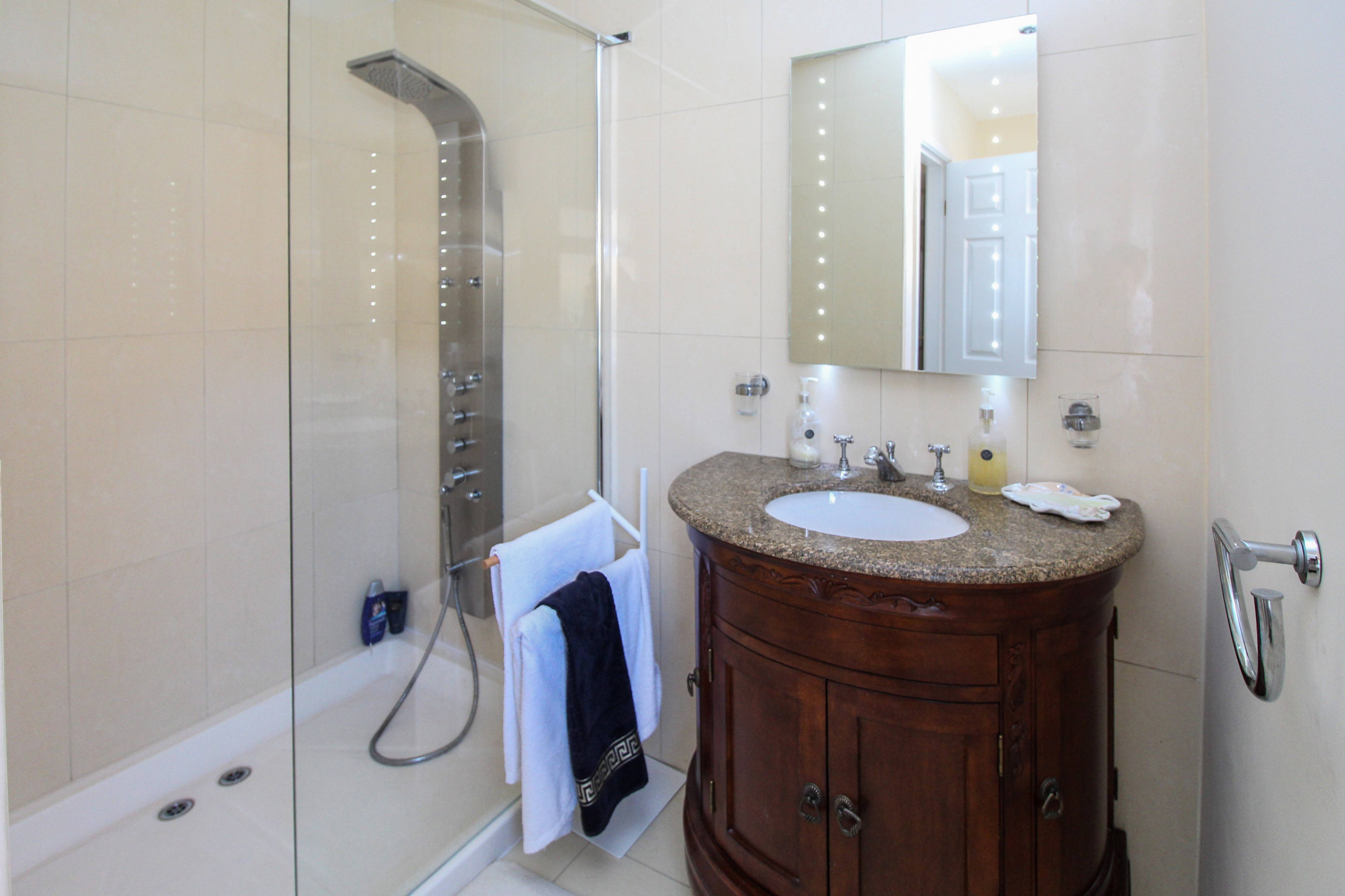 En-suite One