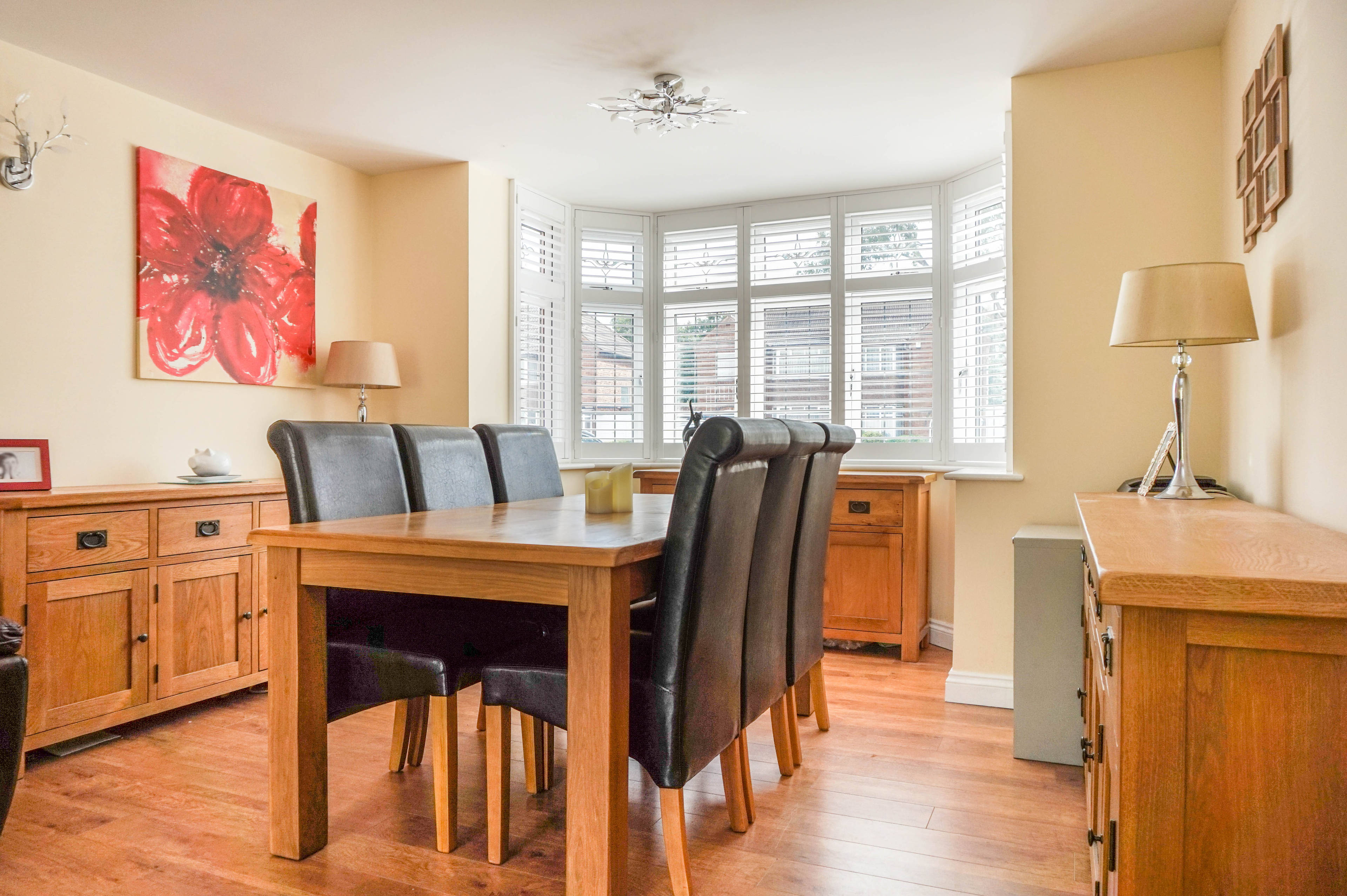 Lounge/Dining Room