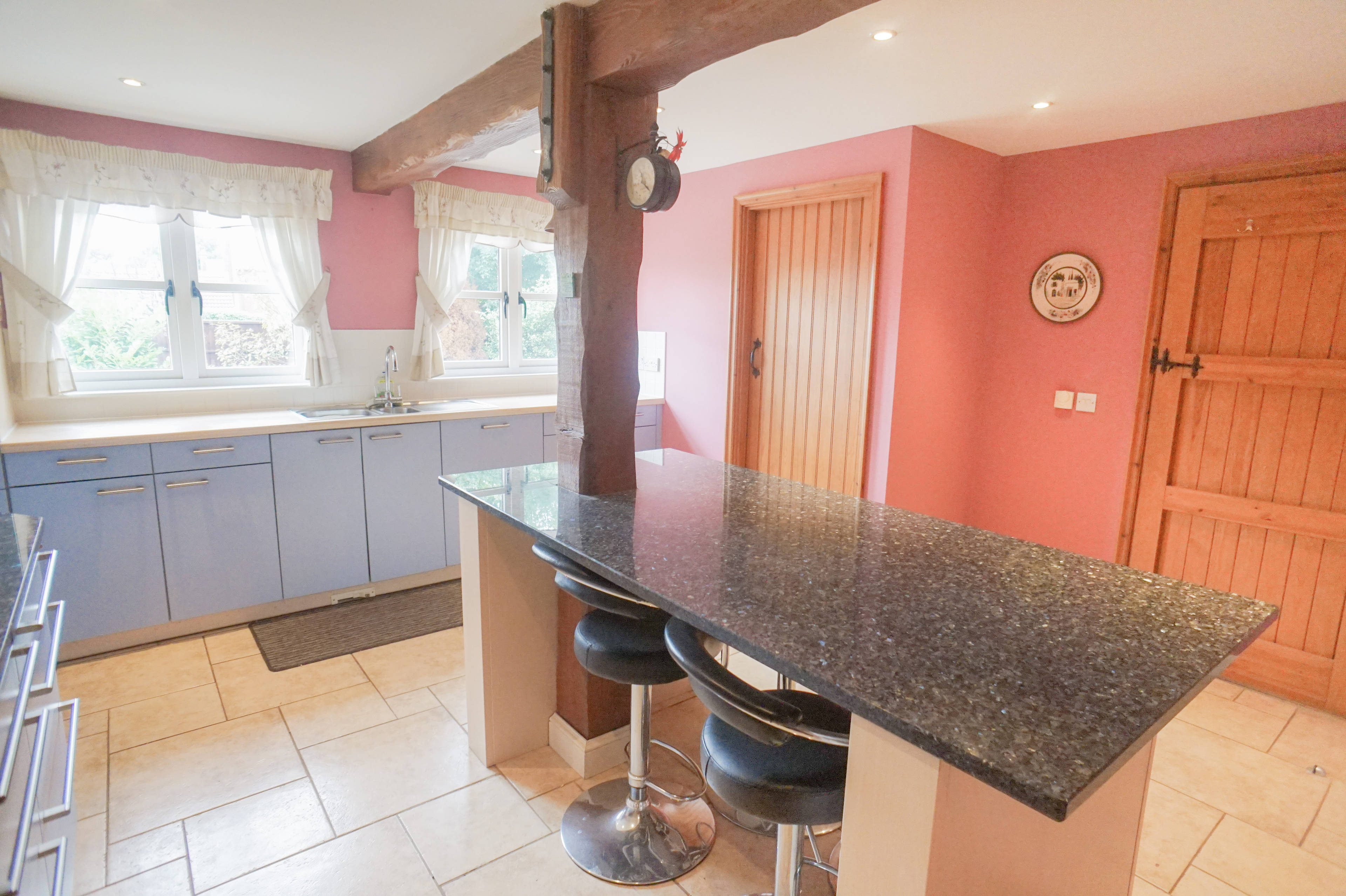 Kitchen/Breakfast