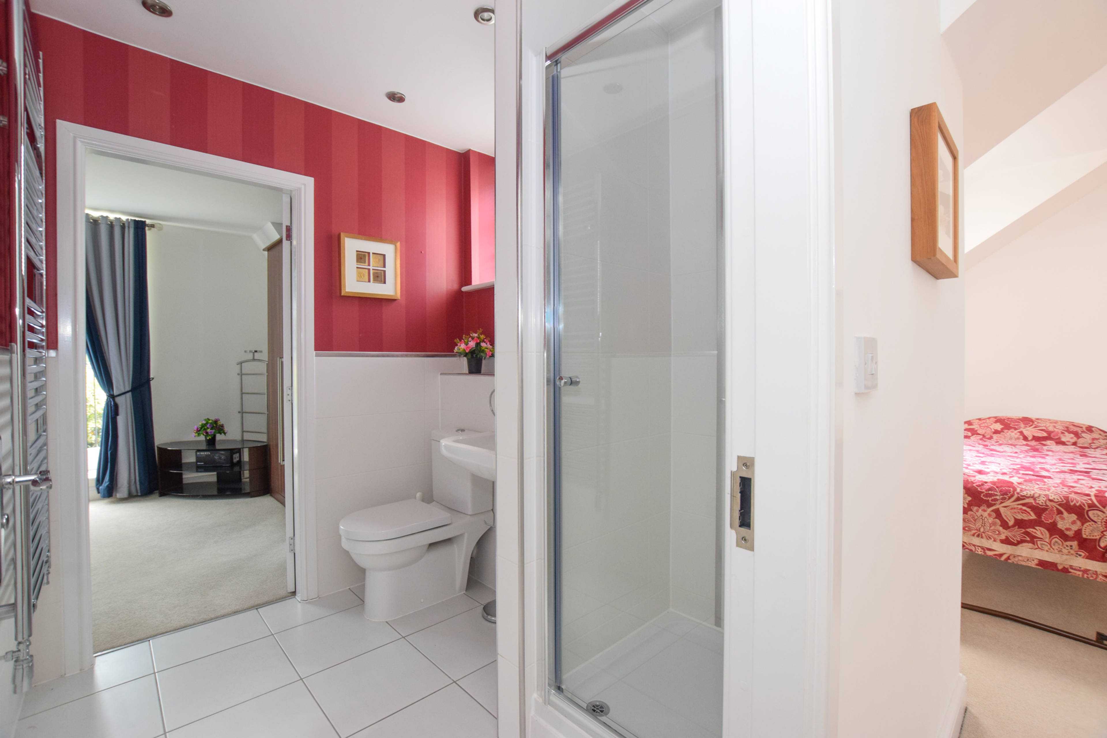 Jack & Jill En-suite