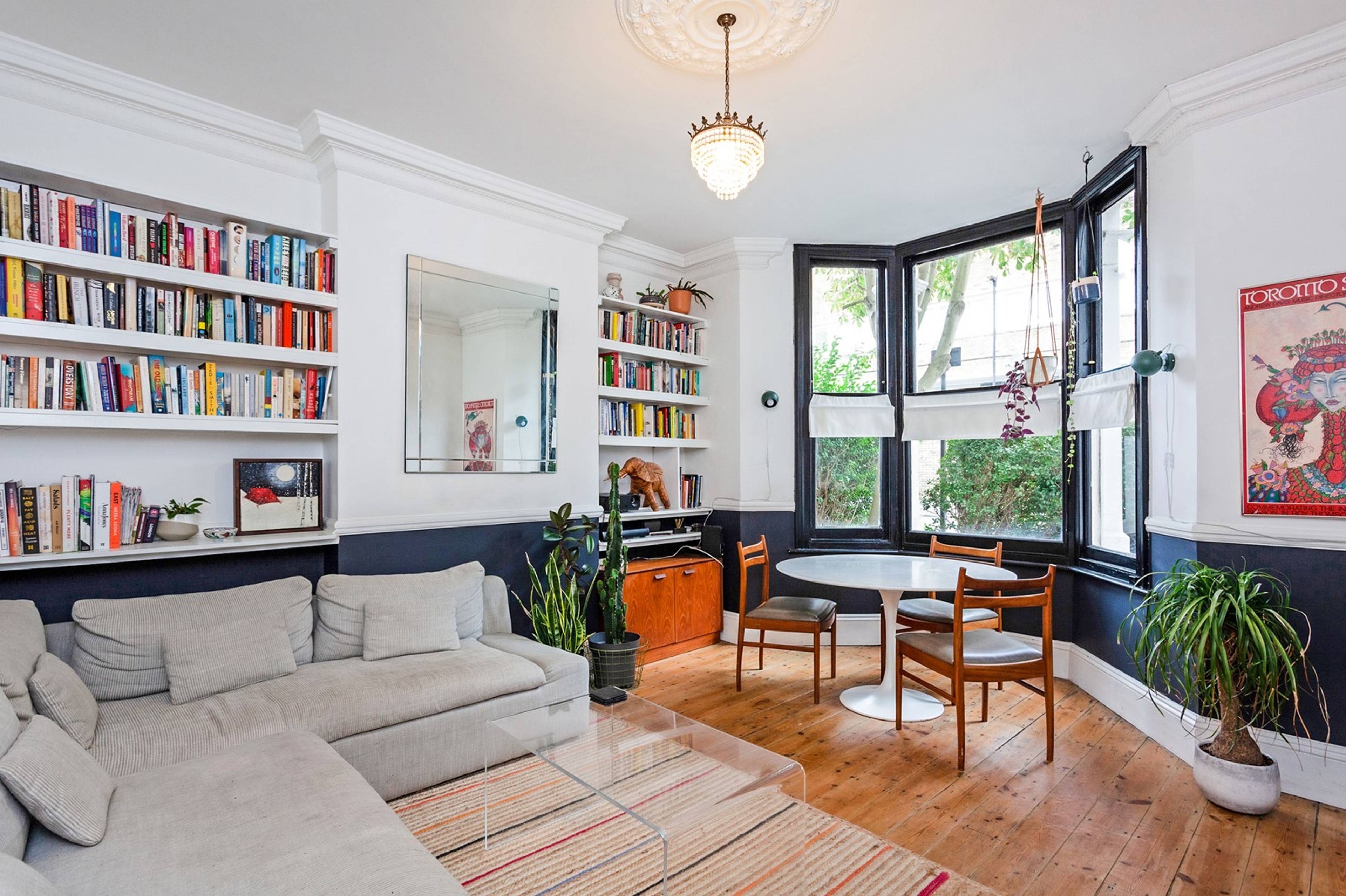 Lounge/Dining Room