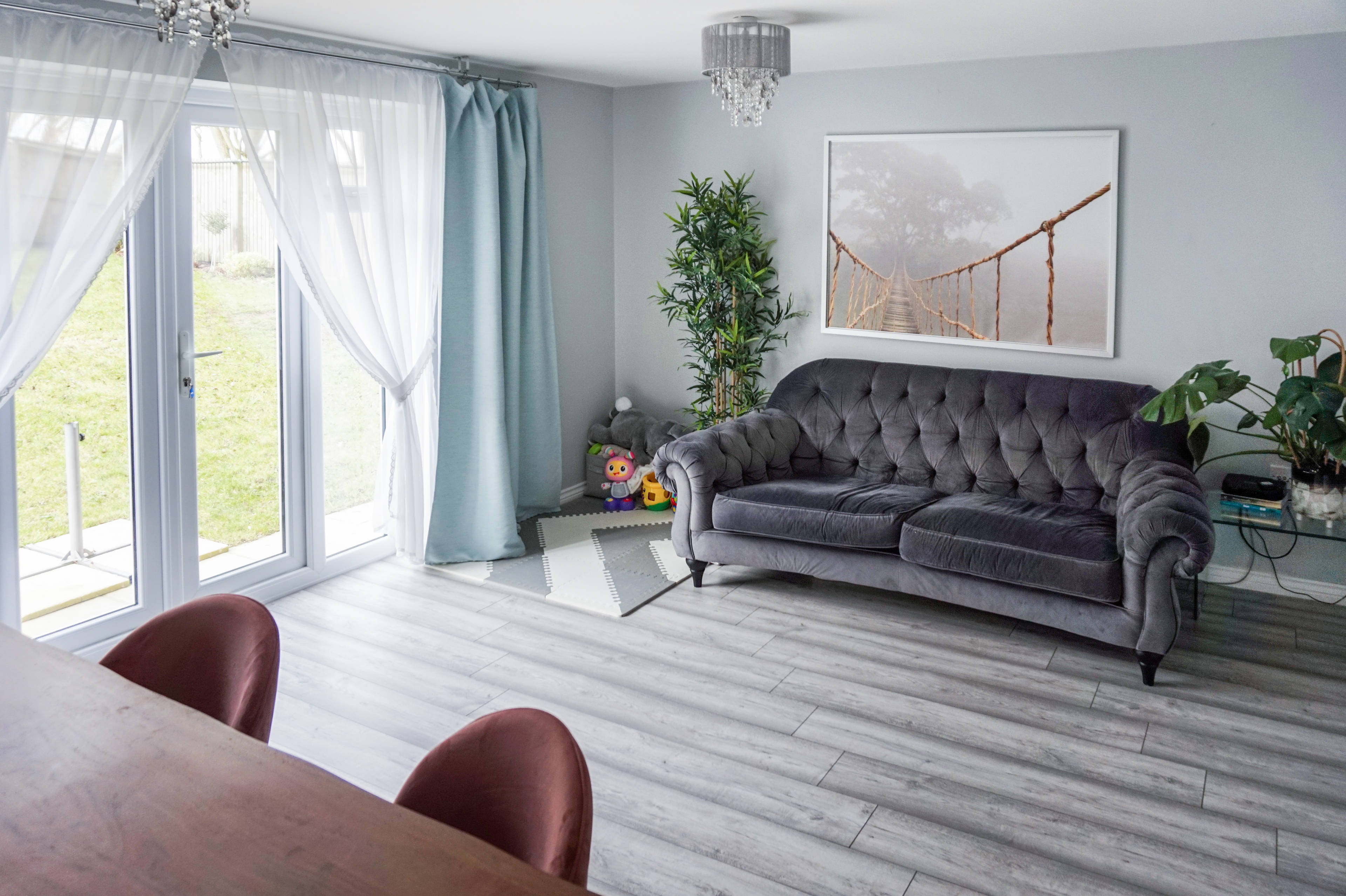 Lounge/Dining Room