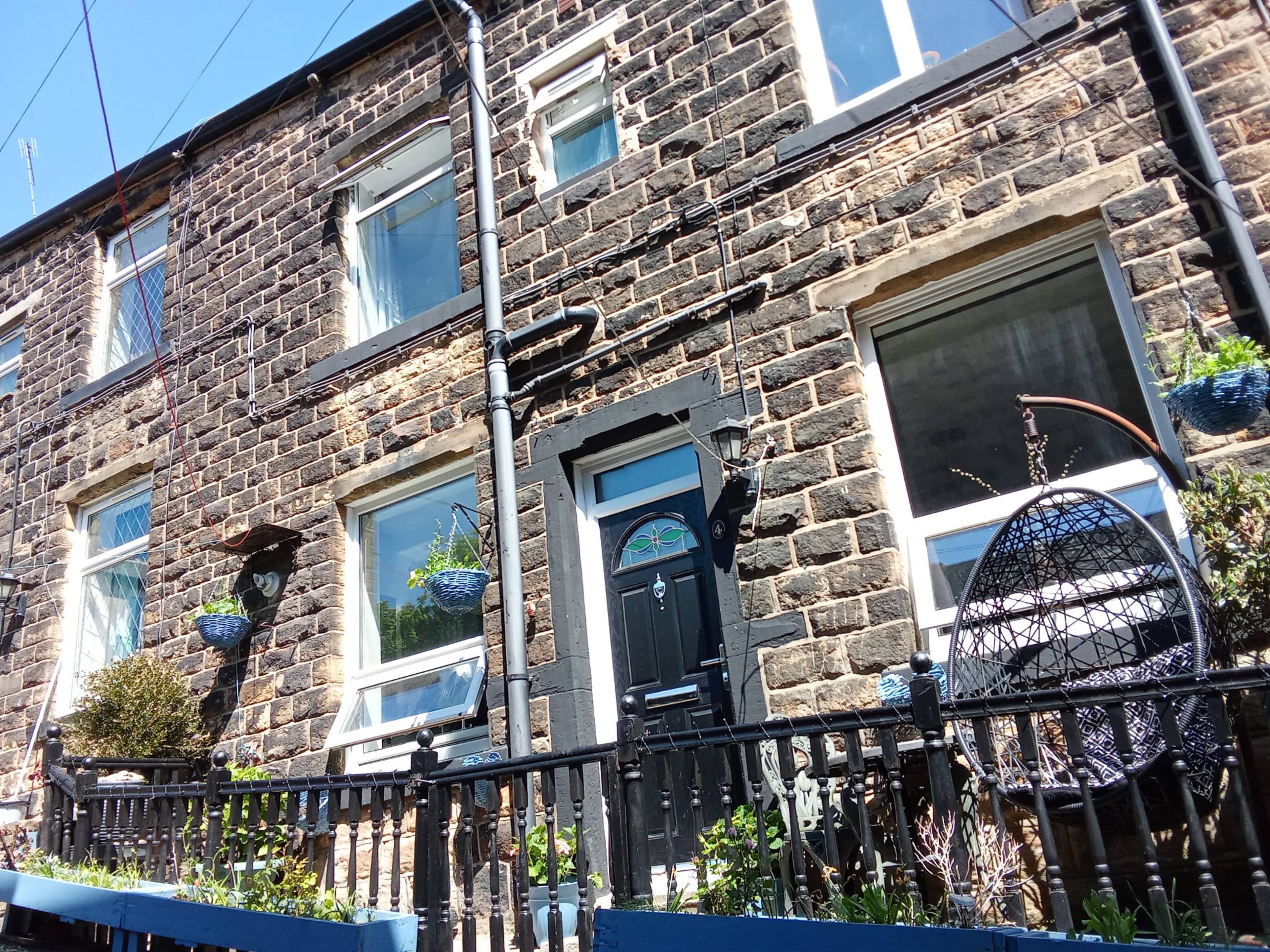 West Cottages, Oldham