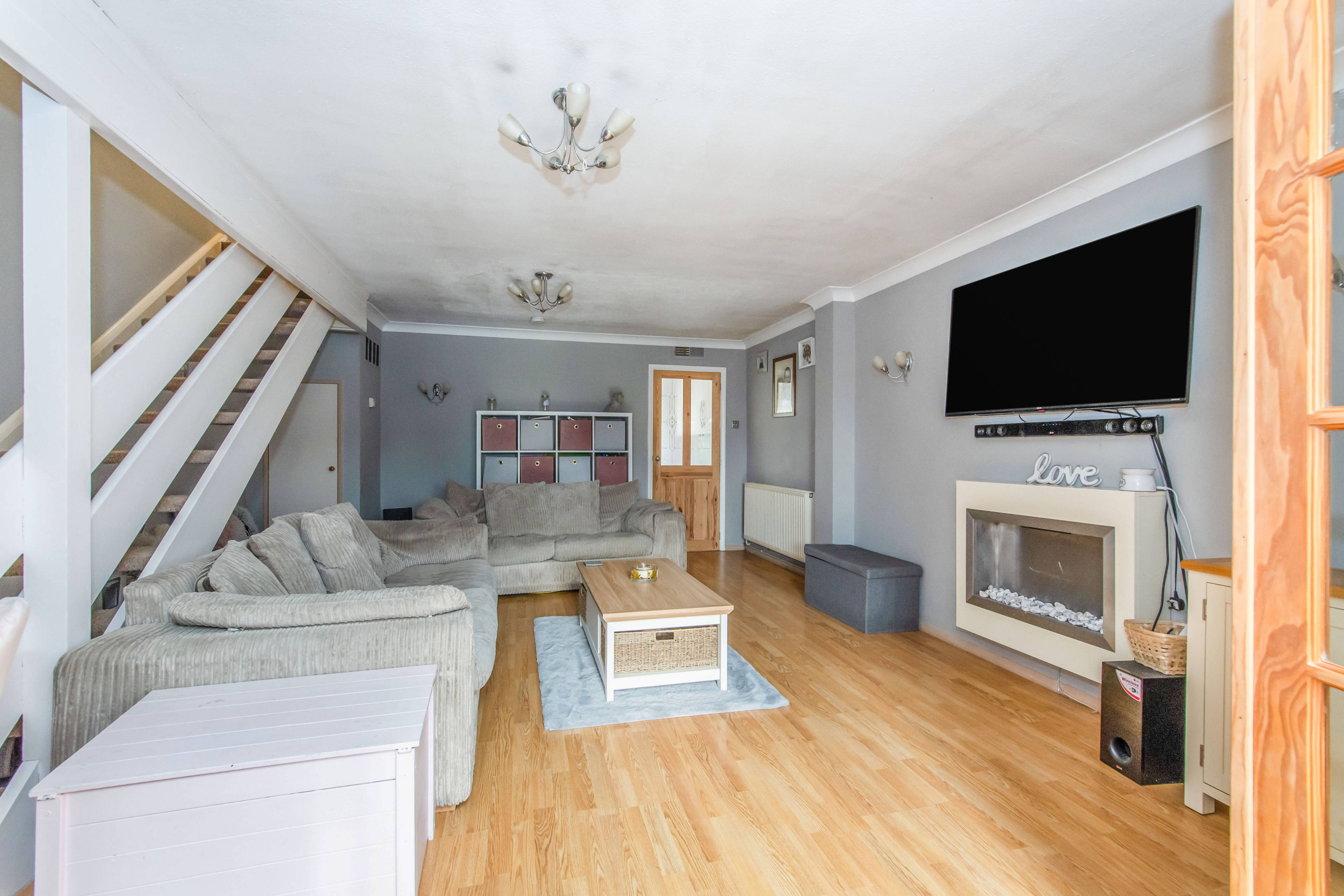 Lounge/Dining Room